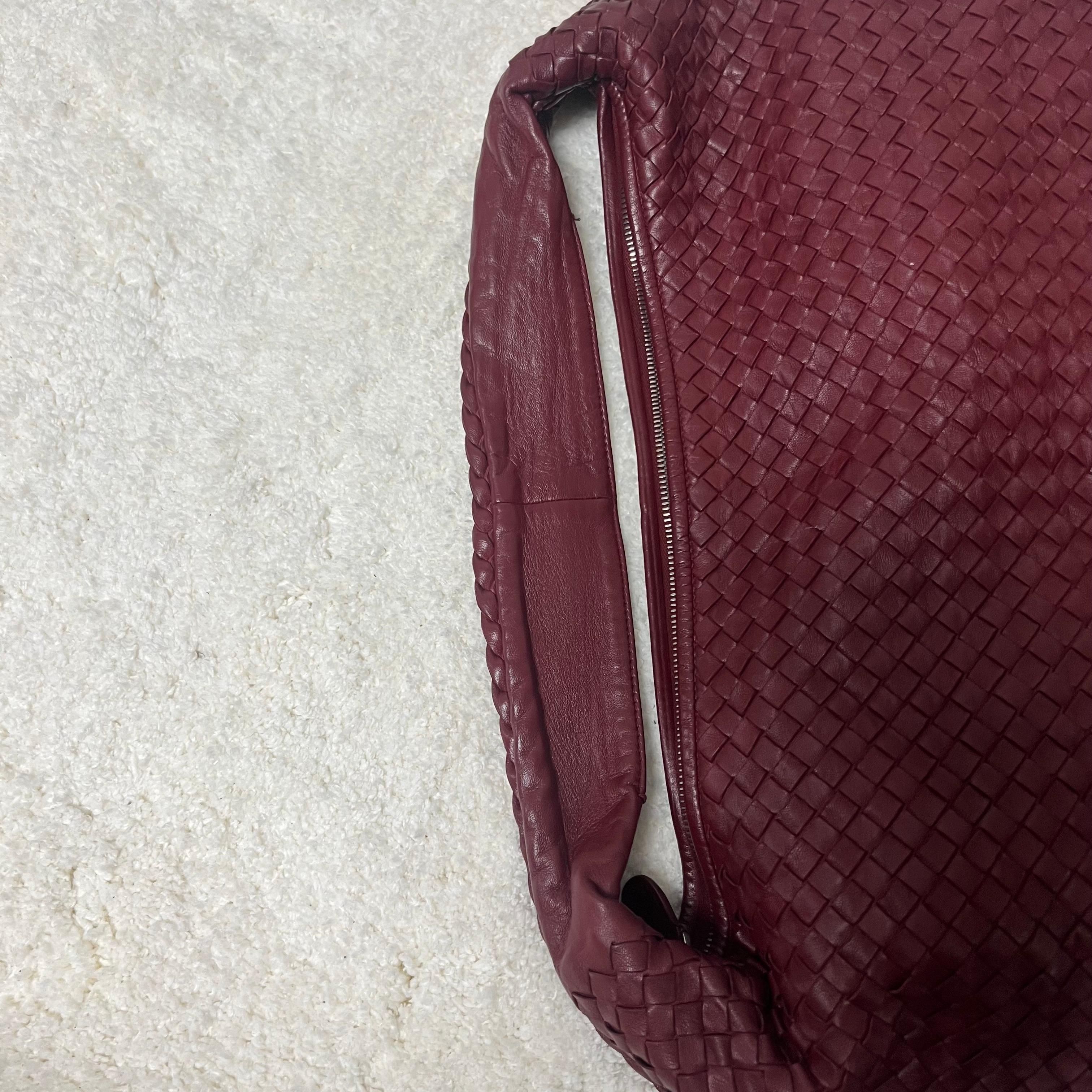 Bottega Veneta Sac à main en cuir bourgogne Maxi 50cm en vente 2