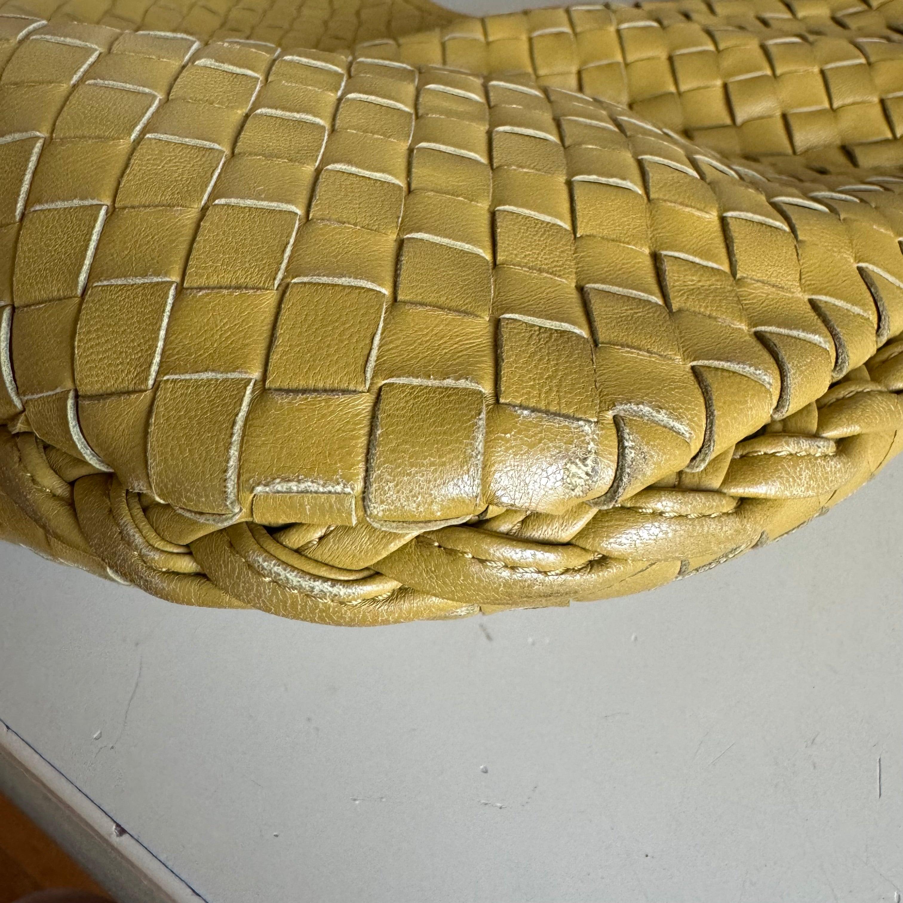 Women's Bottega Veneta Veneta Hobo Camel Lambskin Leather 40cm For Sale
