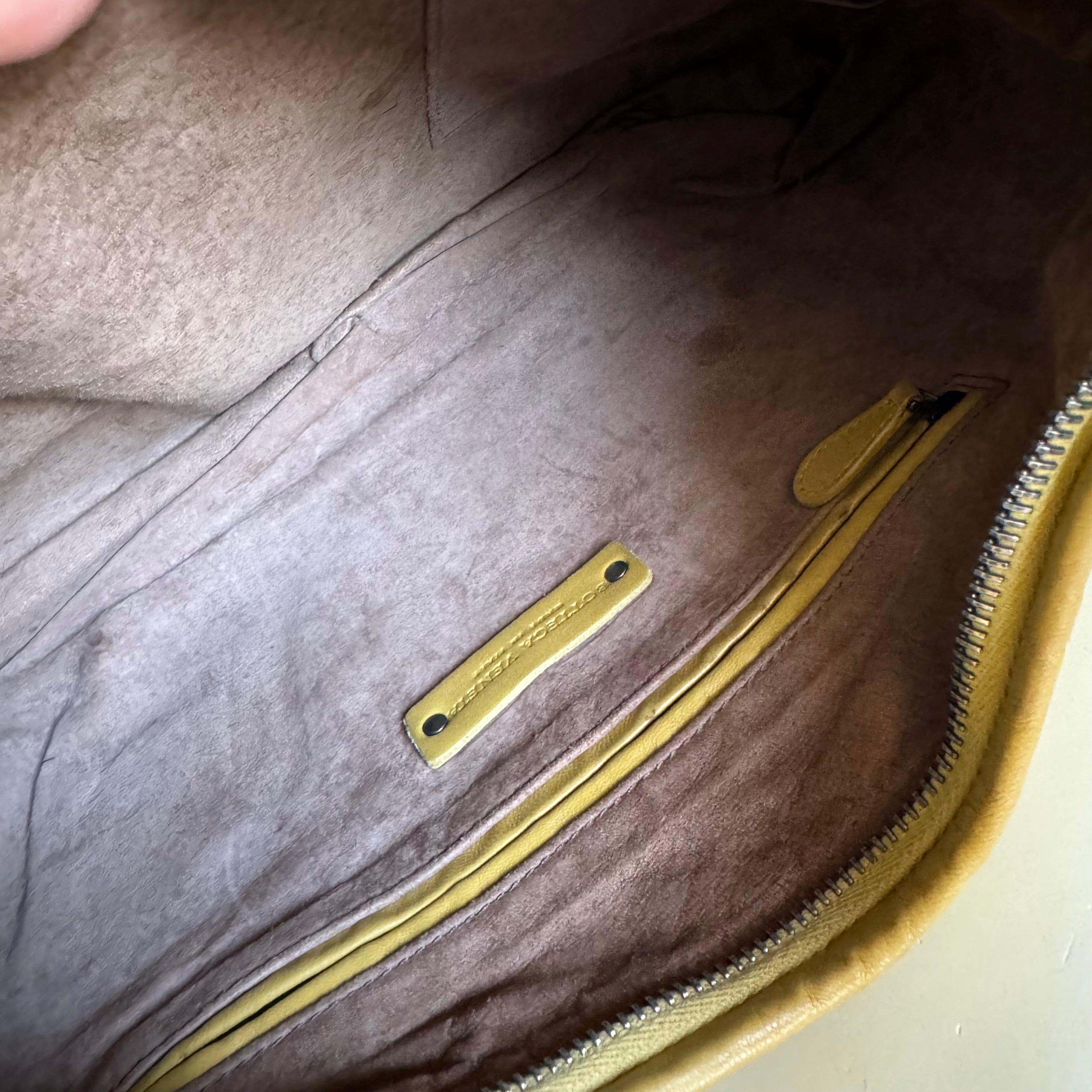 Bottega Veneta Veneta Hobo Camel Lambskin Leather 40cm For Sale 3