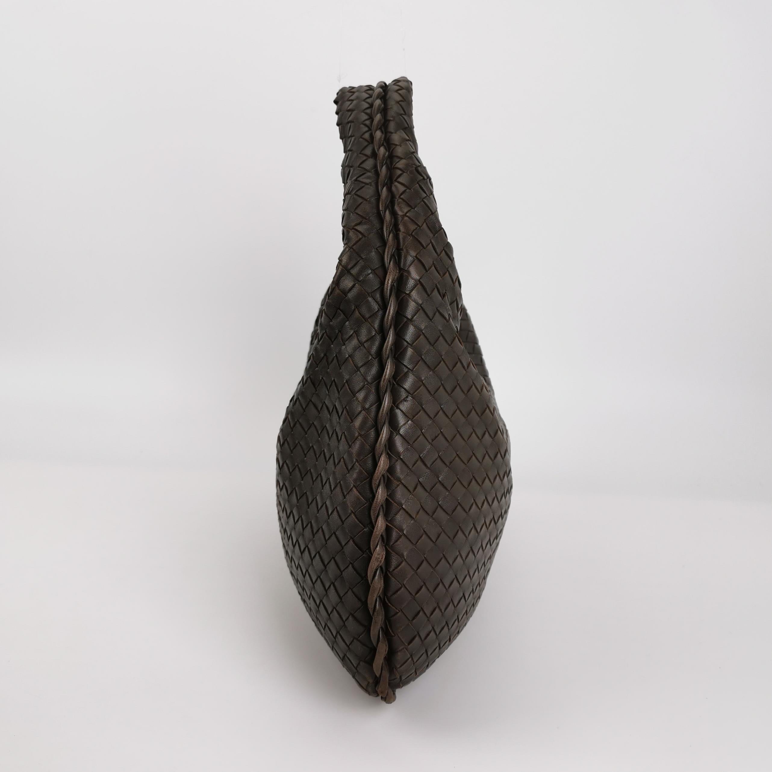 Black Bottega Veneta Veneta Hobo Dark Chocolate Brown Intrecciato Leather Bag 48cm For Sale