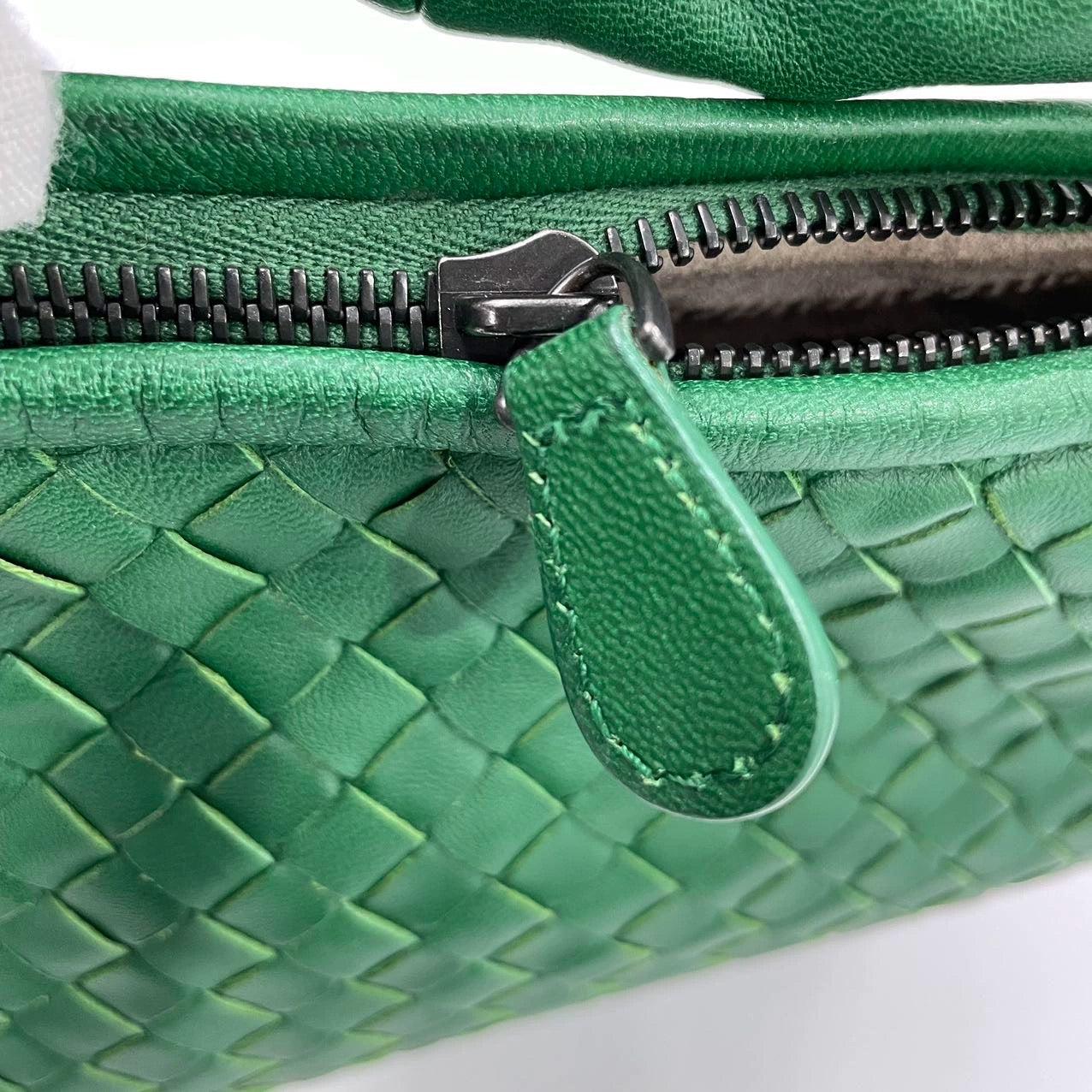 Bottega Veneta Veneta Hobo Dark Green Lambskin Leather 40cm For Sale 11