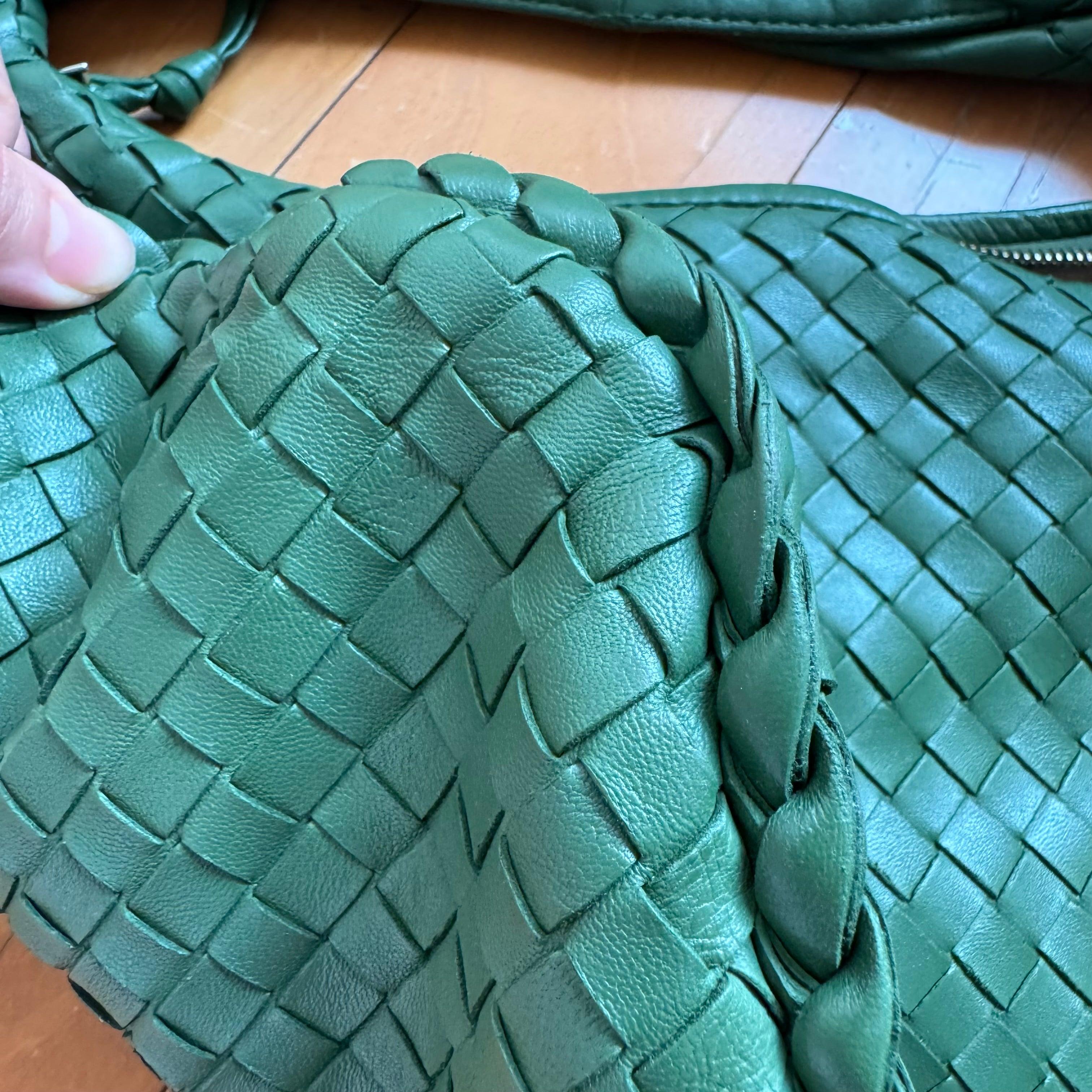 Bottega Veneta Veneta Hobo Dark Green Lambskin Leather 40cm For Sale 12
