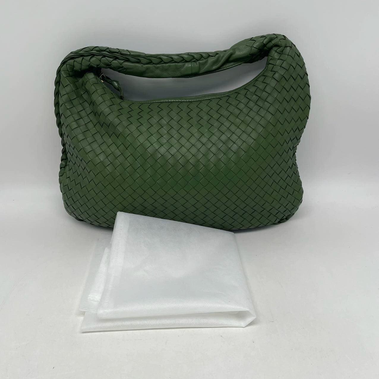 Bottega Veneta Veneta Hobo Dark Green Lambskin Leather 40cm For Sale 3