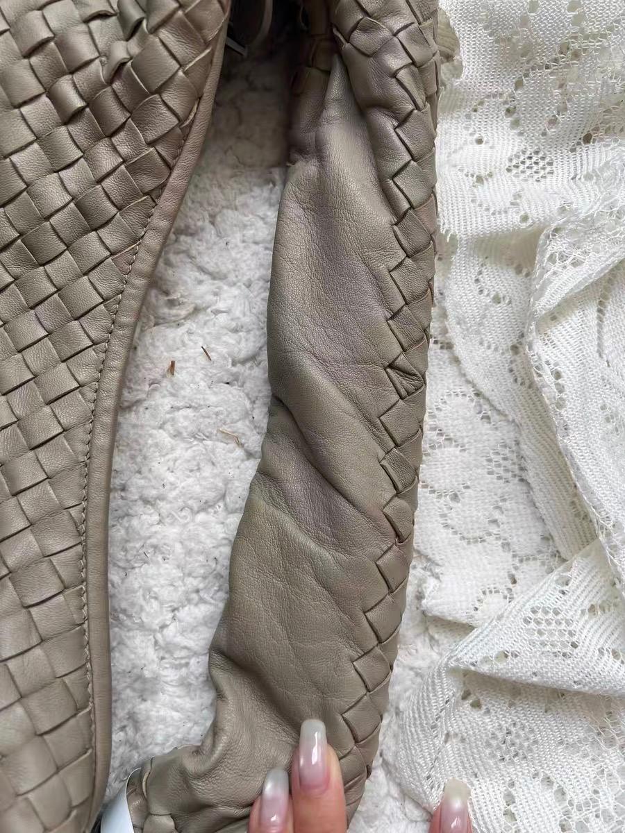 Bottega Veneta Veneta Hobo Grau Intreciatto Ledertasche Groß 47cm im Angebot 7