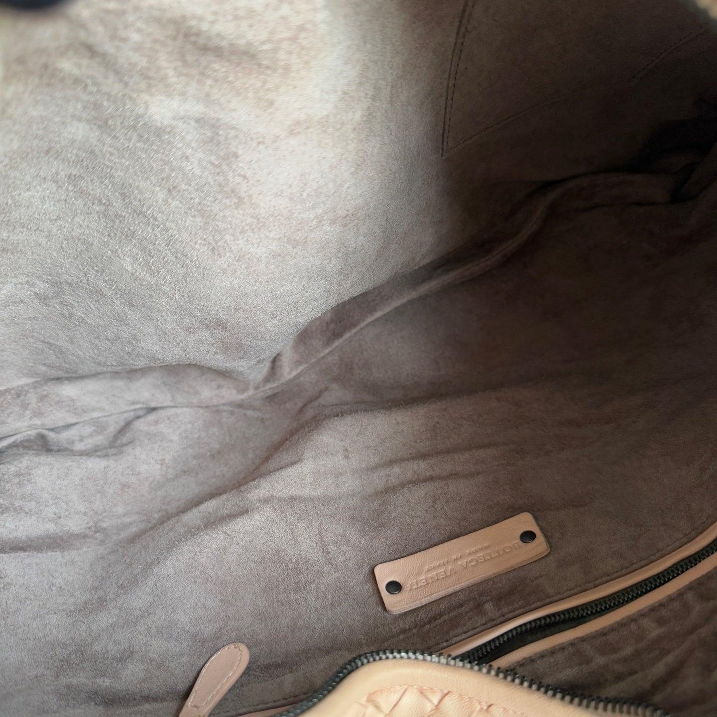Bottega Veneta Veneta Hobo Intrecciato Almond Pink Intrecciato Leather Bag 48cm 11