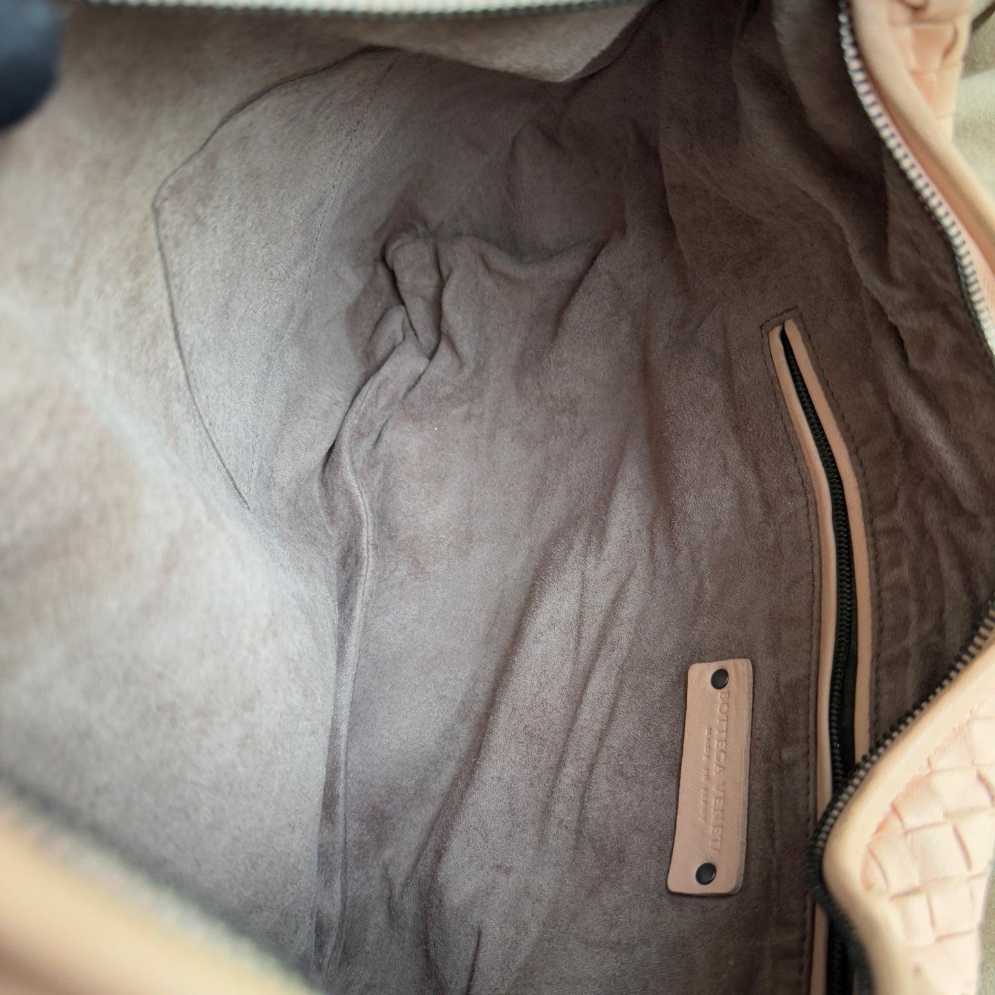 Bottega Veneta Veneta Hobo Intrecciato Almond Pink Intrecciato Leather Bag 48cm 14
