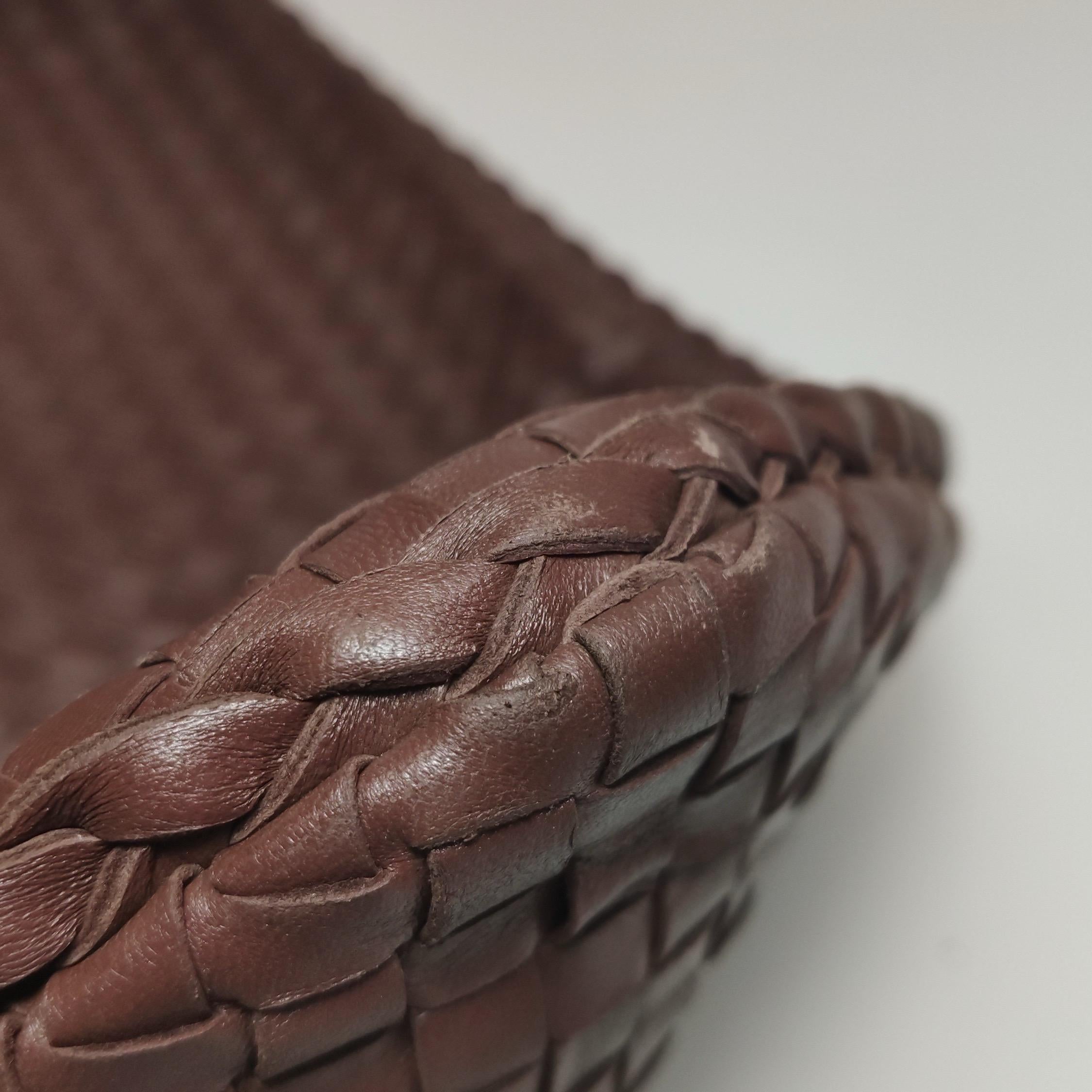 Bottega Veneta Veneta Hobo Intrecciato in pelle d'agnello marrone medio in vendita 11
