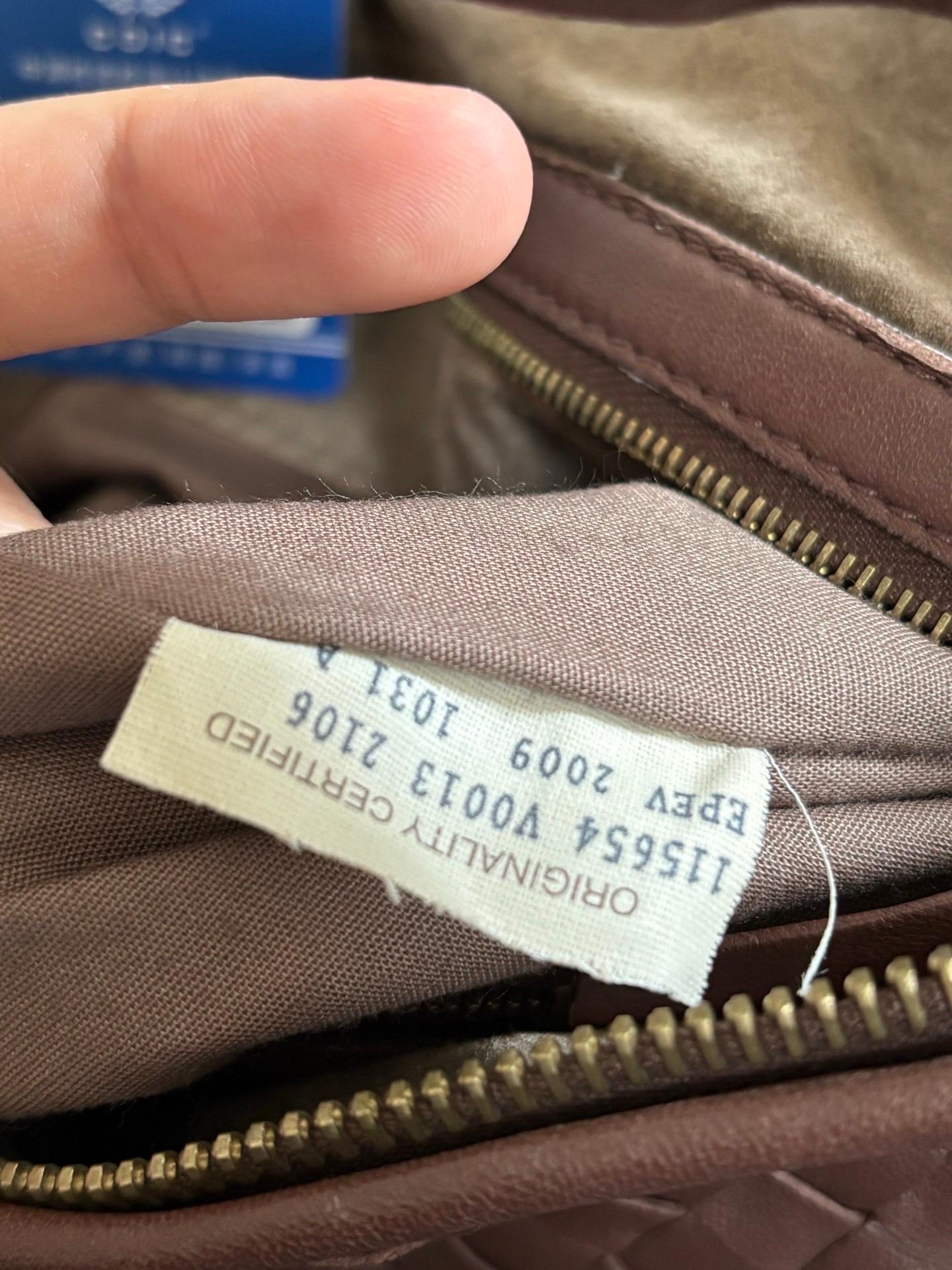 Bottega Veneta Hobo Intrecciato Chocolat Marron Moyen Cuir d'Agneau Pour femmes en vente