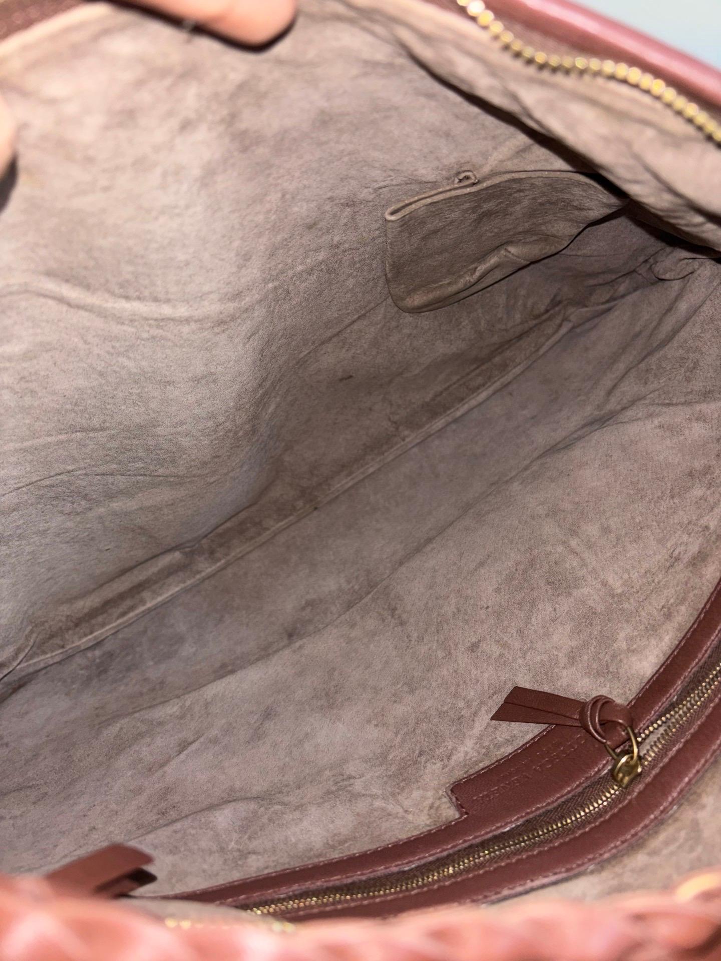 Bottega Veneta Hobo Intrecciato Chocolat Marron Moyen Cuir d'Agneau en vente 4