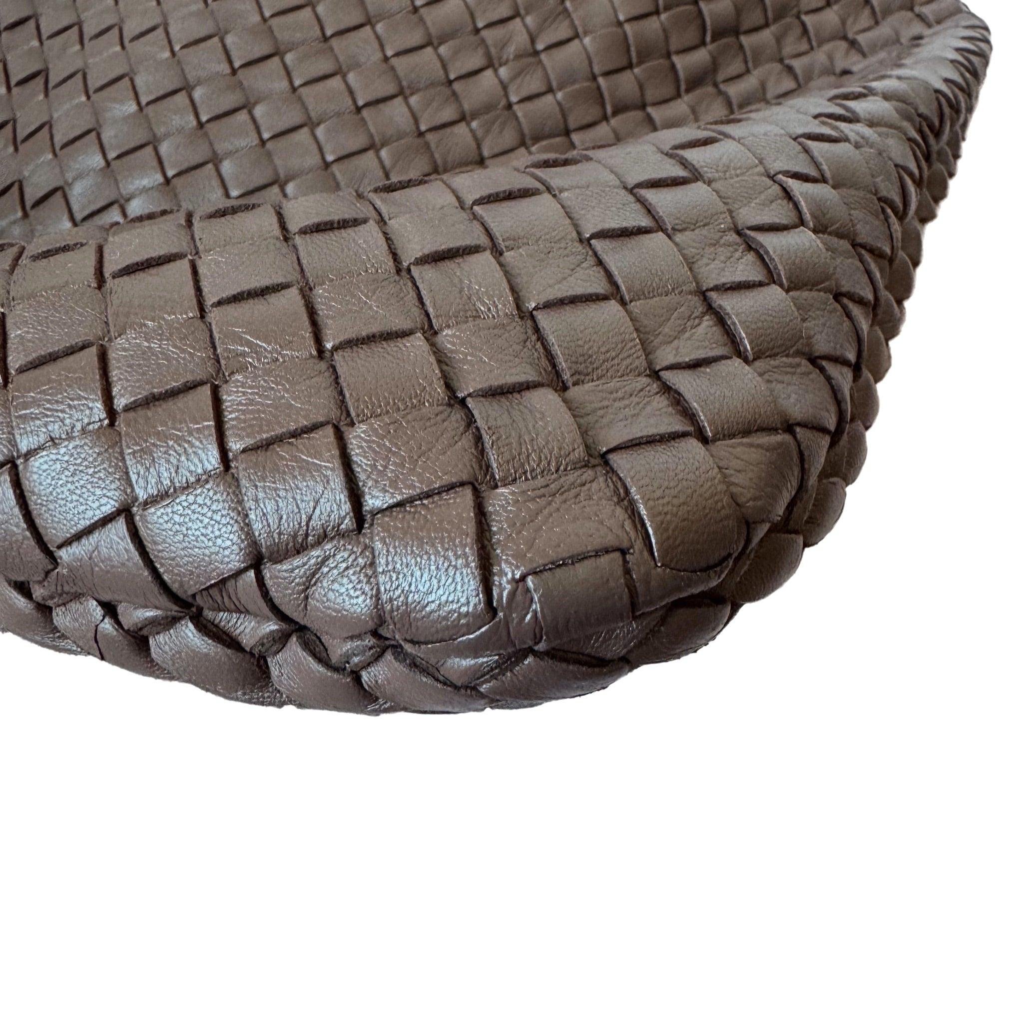 Bottega Veneta Veneta Hobo Intrecciato Purple Brown 45cm Lambskin Leather In Good Condition For Sale In AUBERVILLIERS, FR