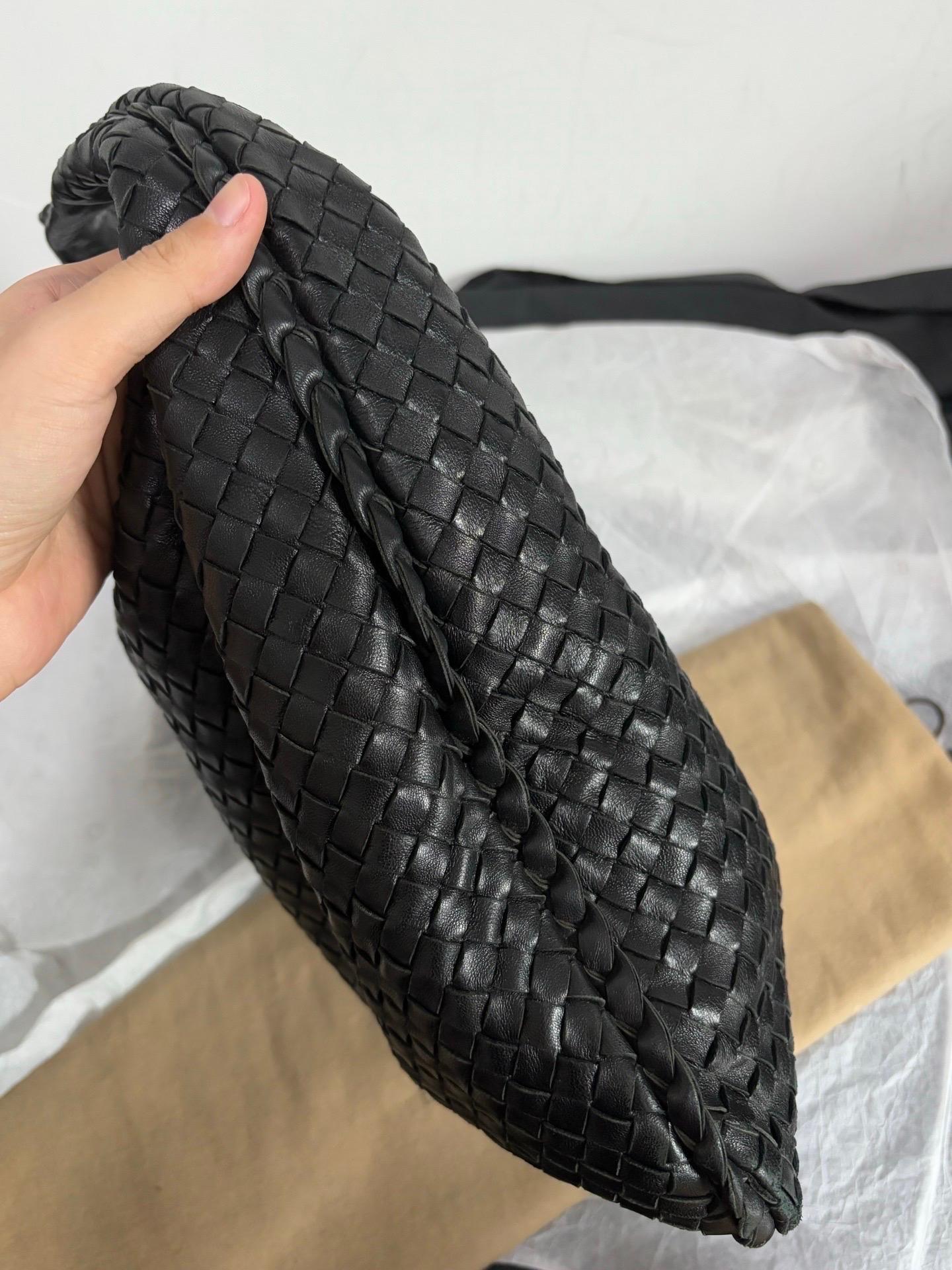Bottega Veneta Hobo Large Cuir Noir 48cm en vente 9
