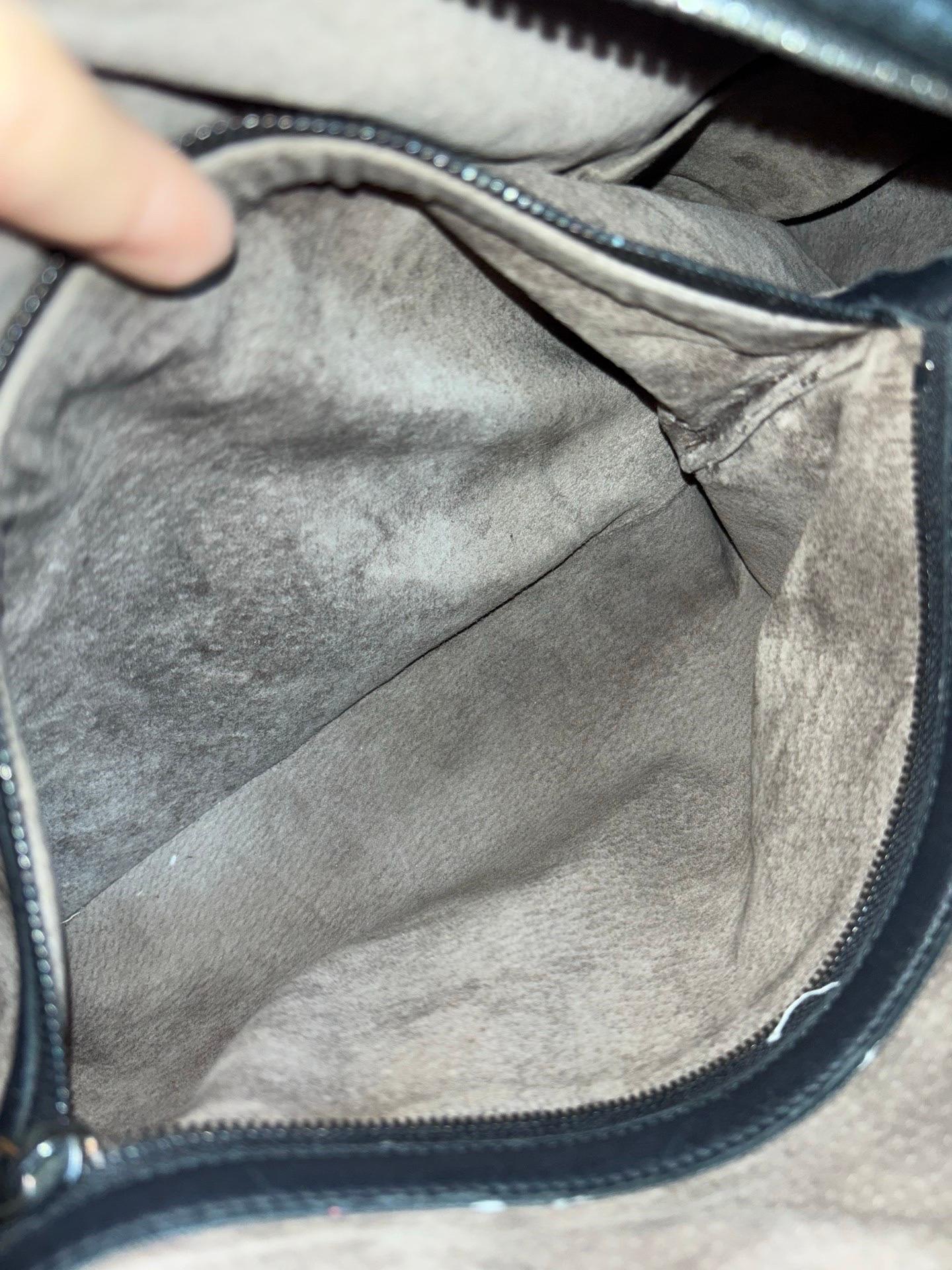 Bottega Veneta Hobo Large Cuir Noir 48cm en vente 13