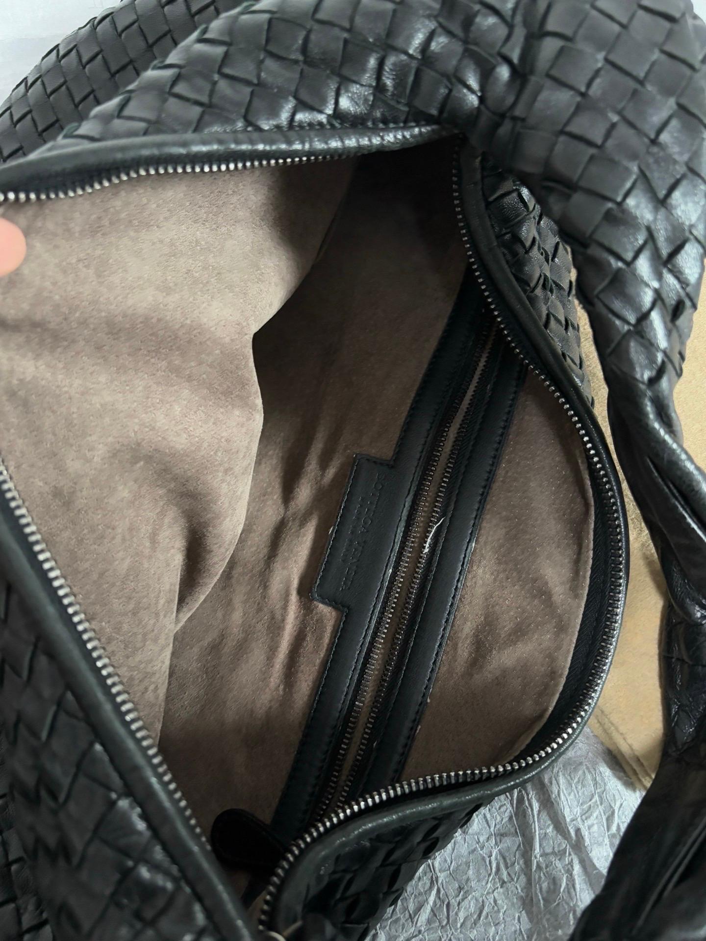 Bottega Veneta Hobo Large Cuir Noir 48cm en vente 16