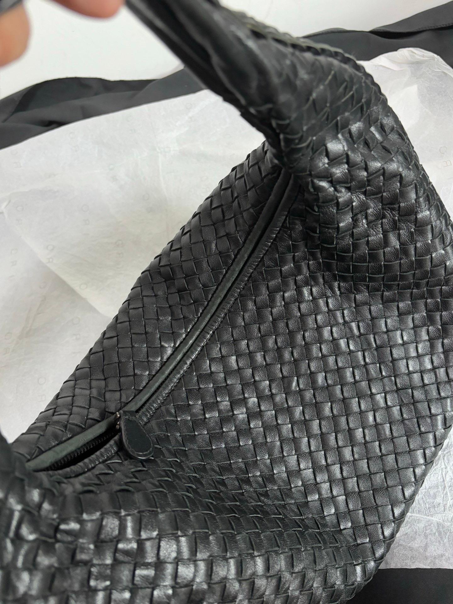 Bottega Veneta Hobo Large Cuir Noir 48cm Pour femmes en vente