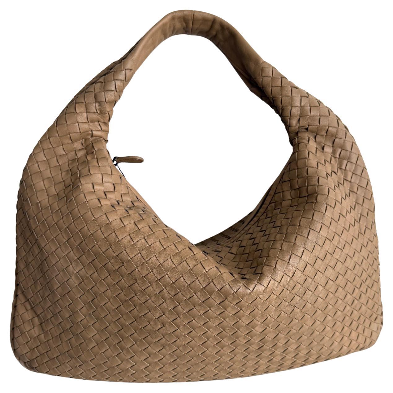 Bottega Veneta Veneta Hobo Light Beige Brown Intrecciato Ledertasche 47cm im Angebot