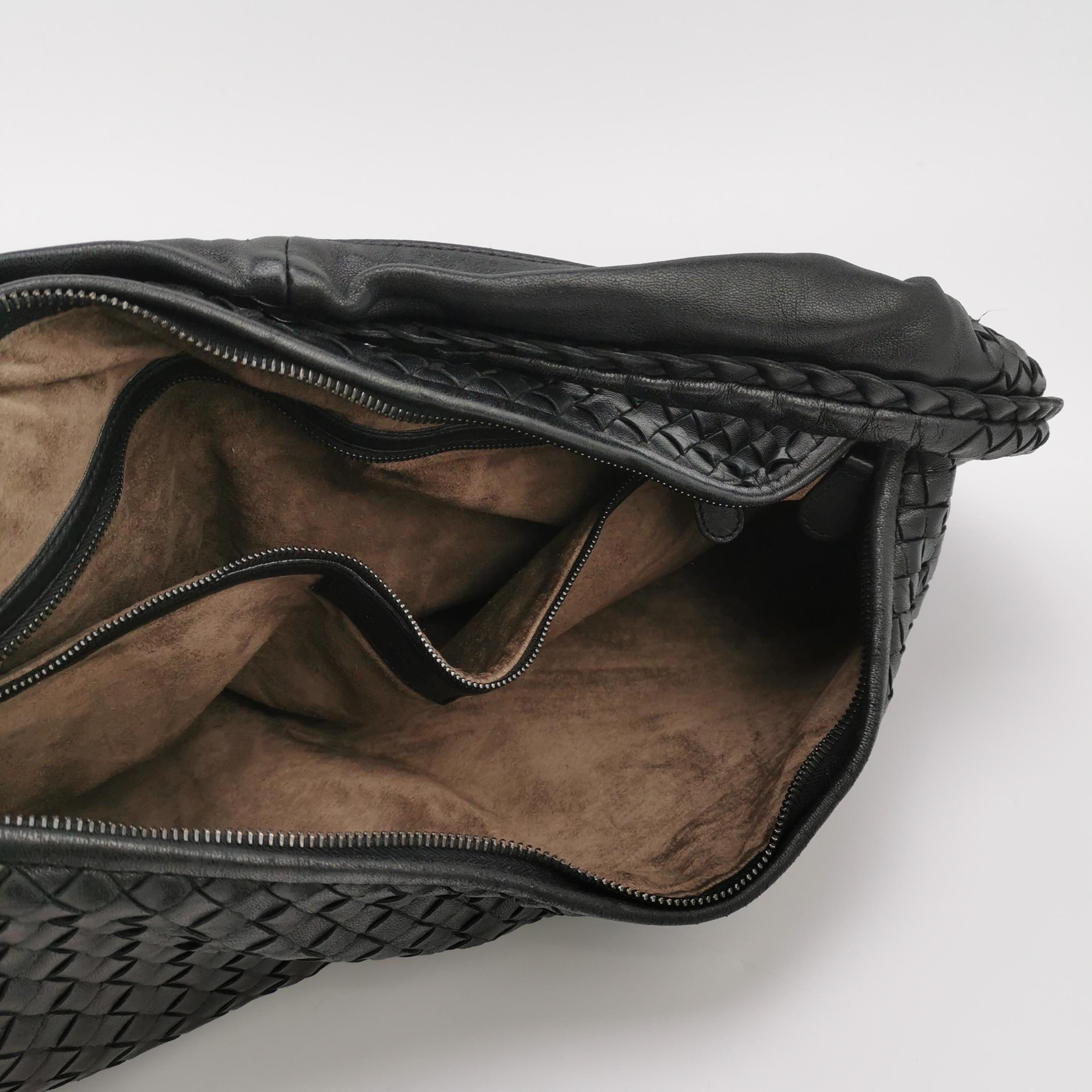 Bottega Veneta Hobo Maxi Cuir Noir 51cm en vente 6