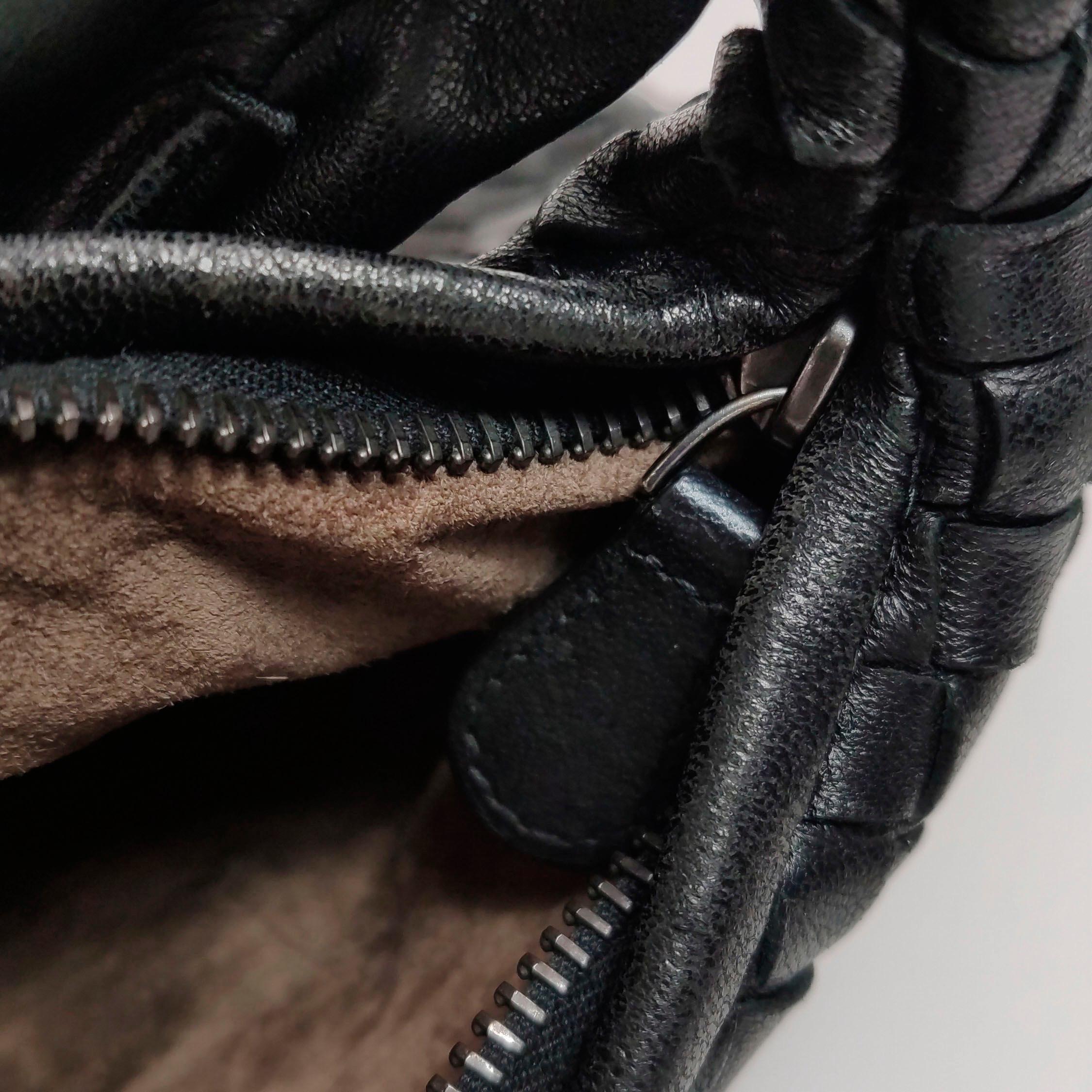 Bottega Veneta Hobo Maxi Cuir Noir 51cm en vente 7