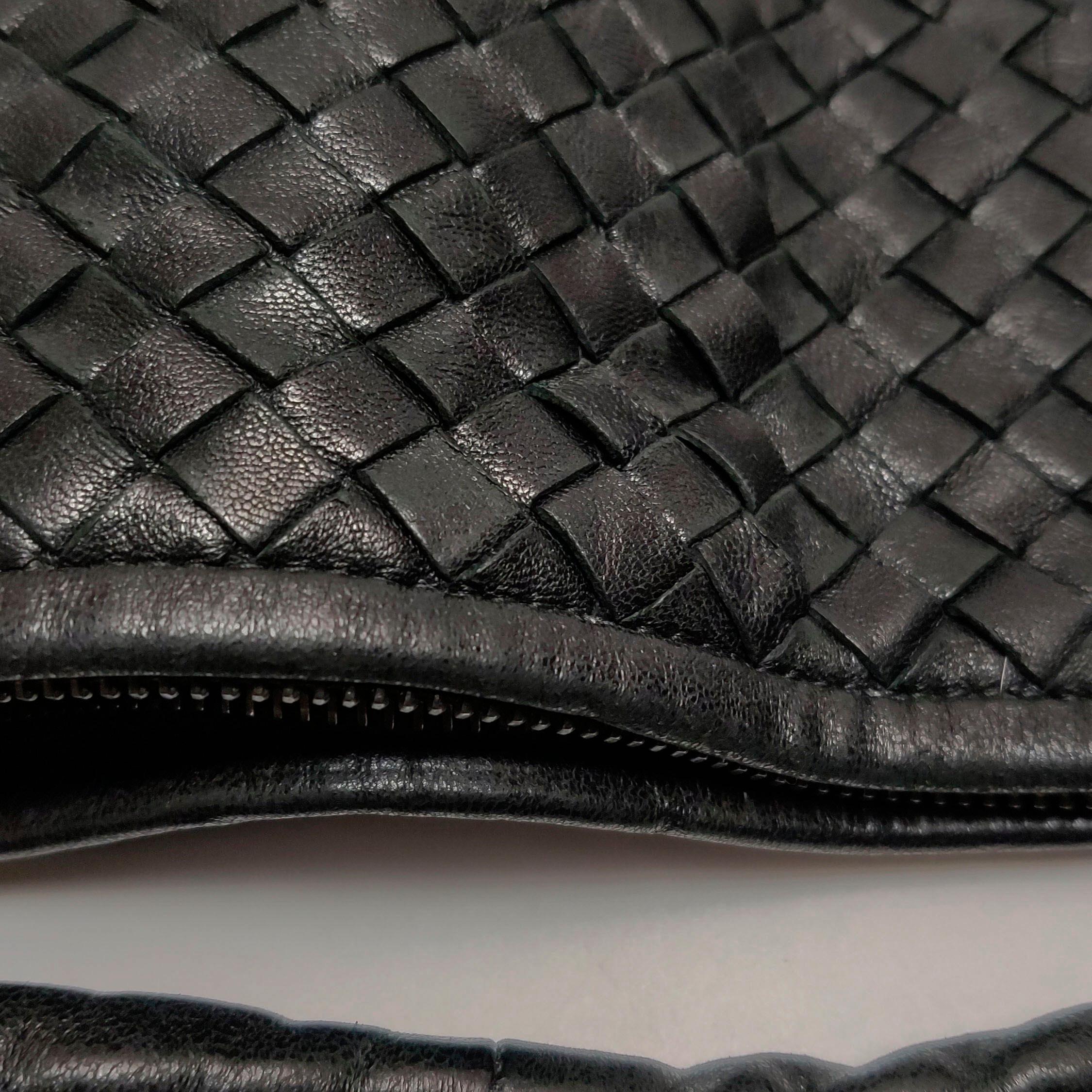 Bottega Veneta Hobo Maxi Cuir Noir 51cm en vente 11