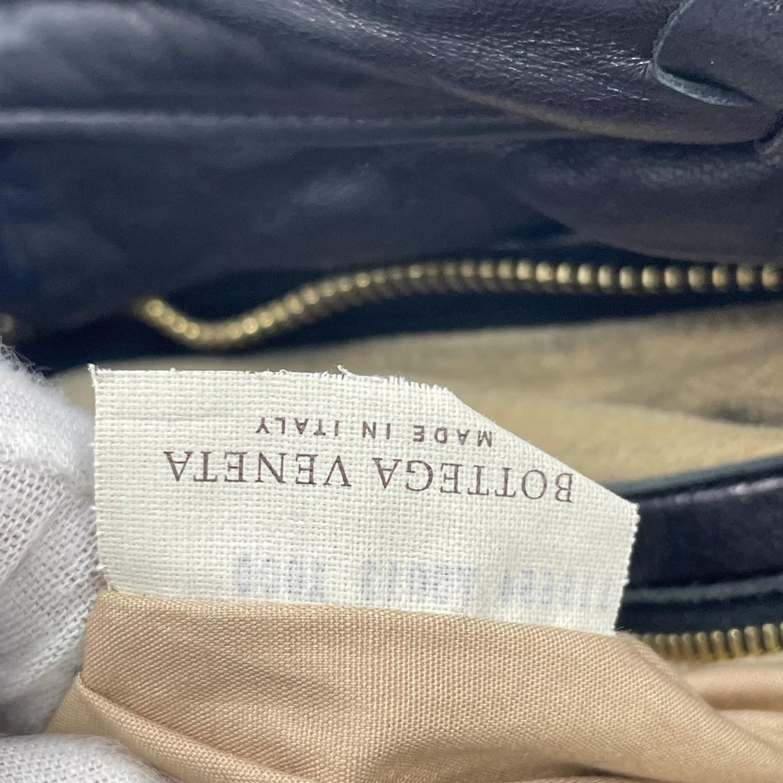 Bottega Veneta Hobo Maxi in pelle nera 51cm in vendita 10