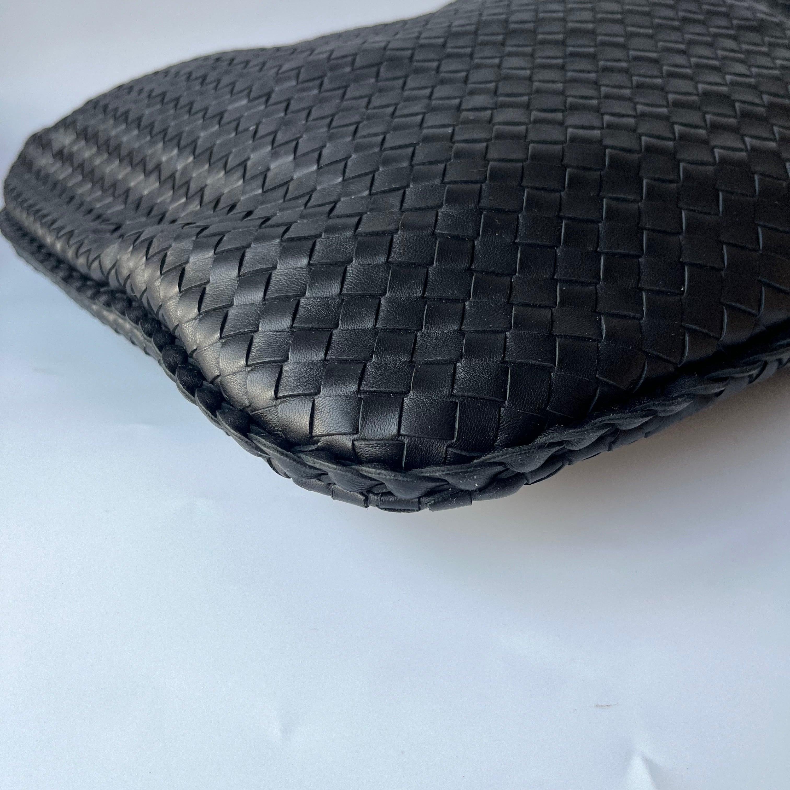 Bottega Veneta Veneta Hobo Maxi Black Leather 51cm 1