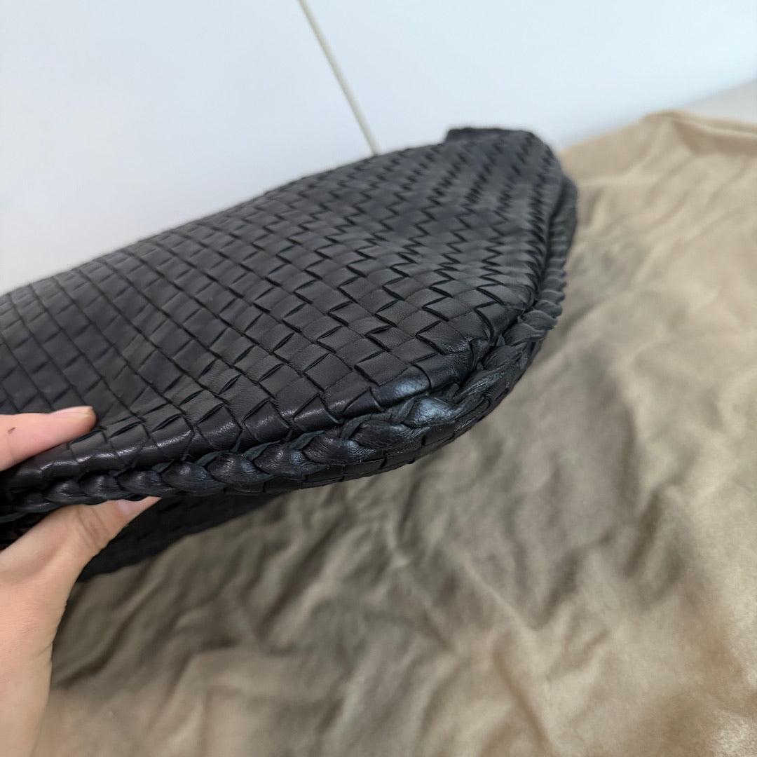 Bottega Veneta Veneta Hobo Maxi Black Leather 51cm For Sale 1