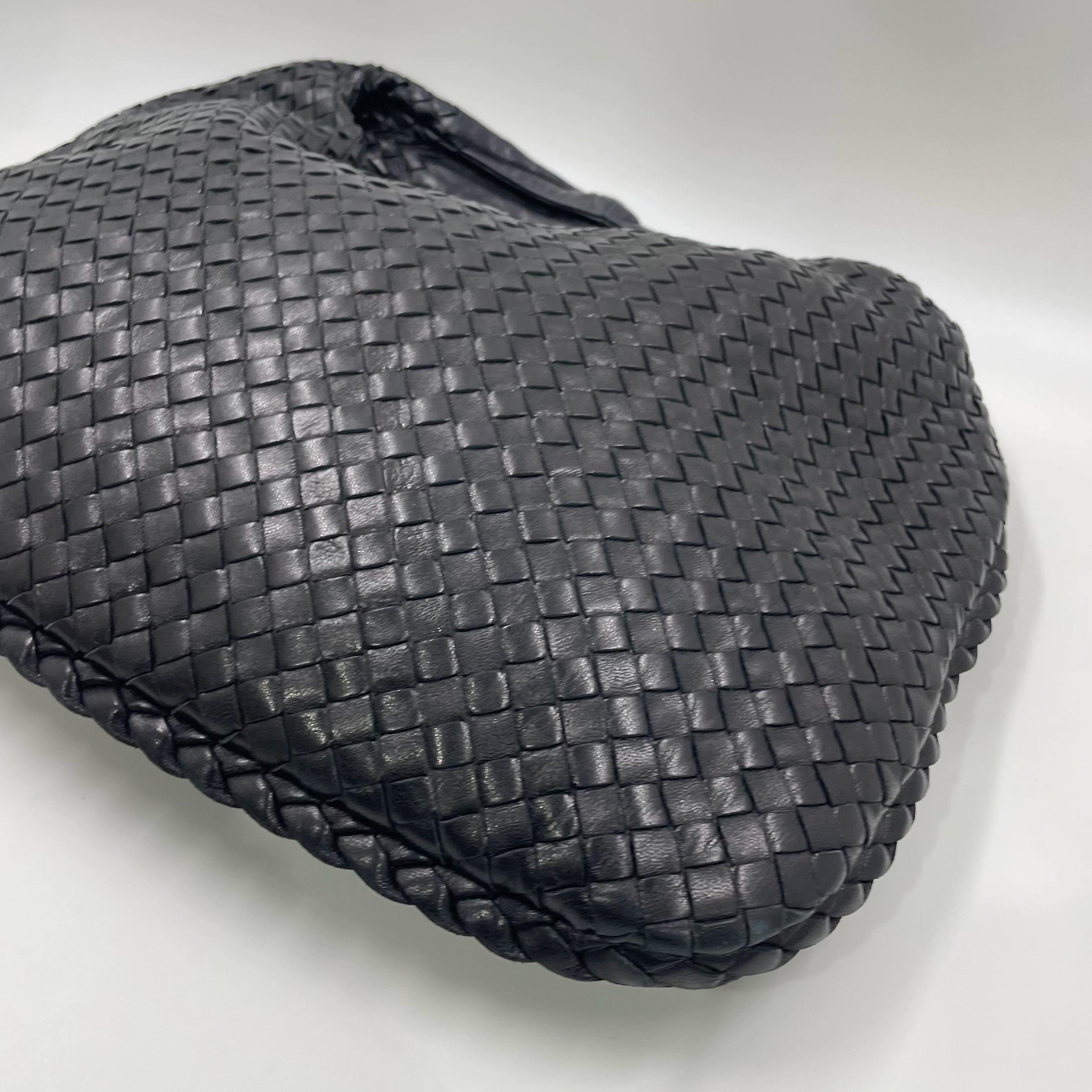 Donna Bottega Veneta Hobo Maxi in pelle nera 51cm in vendita
