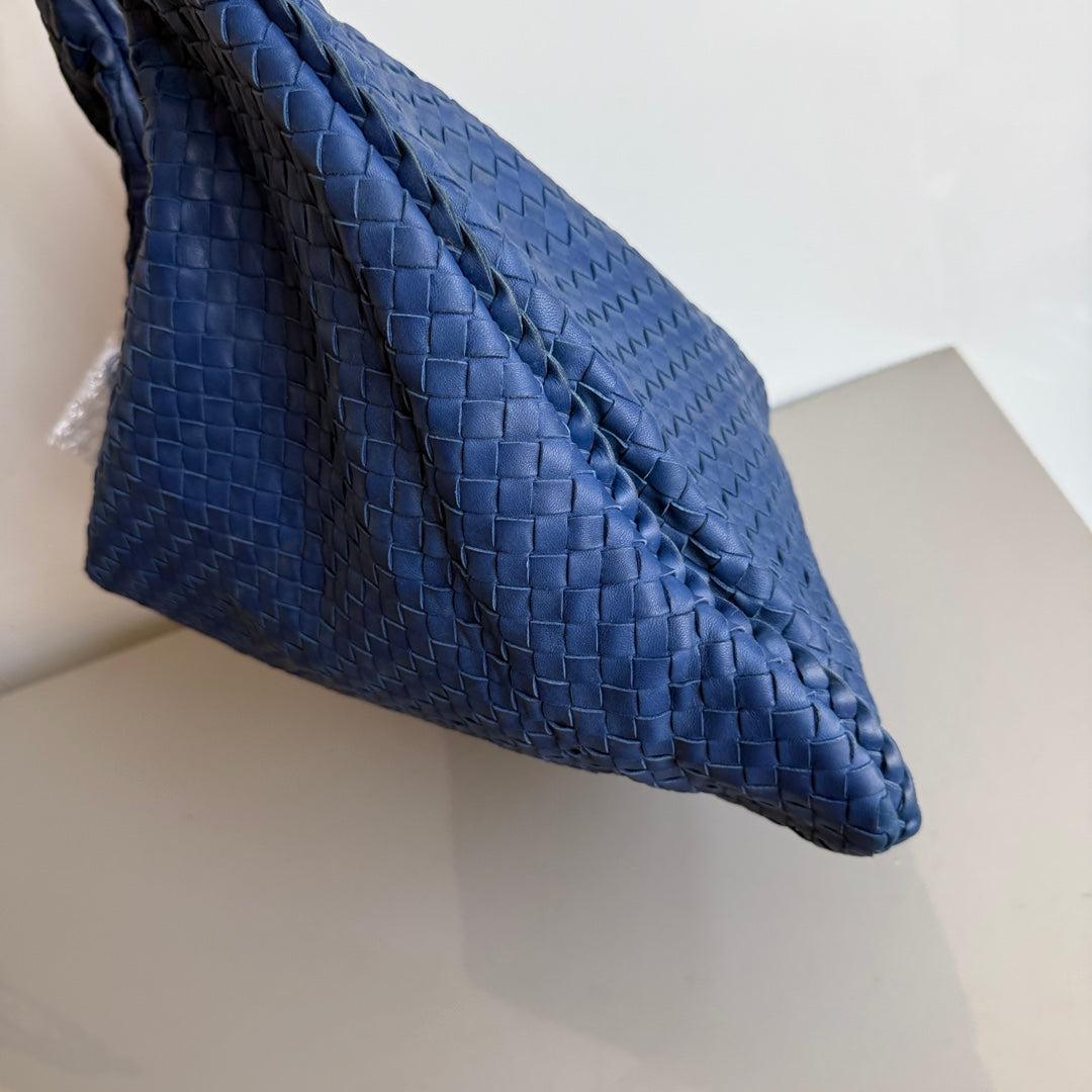 Bottega Veneta Veneta Hobo Maxi Piel Intrecciato Azul Marino Oscuro 52cm Púrpura