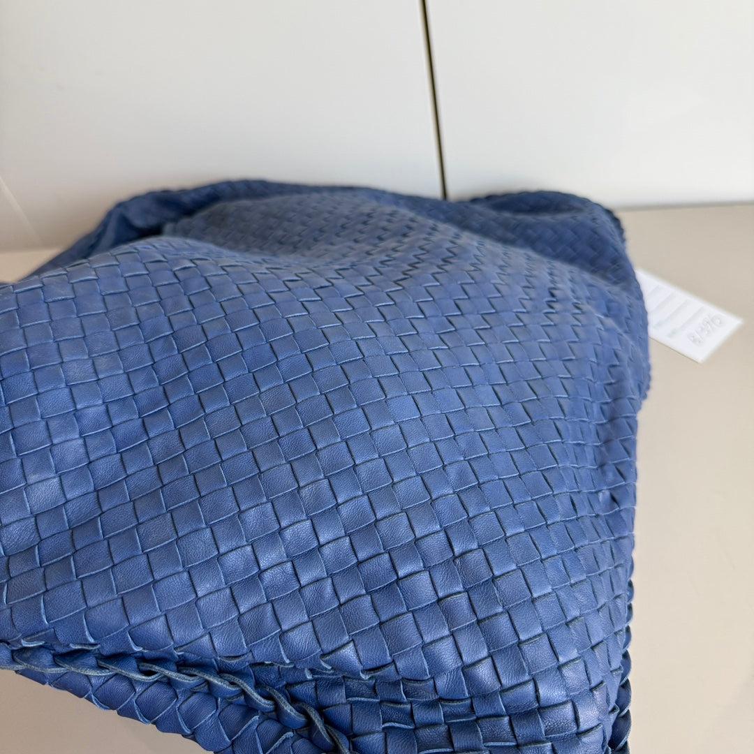 Bottega Veneta Veneta Hobo Maxi Piel Intrecciato Azul Marino Oscuro 52cm 1