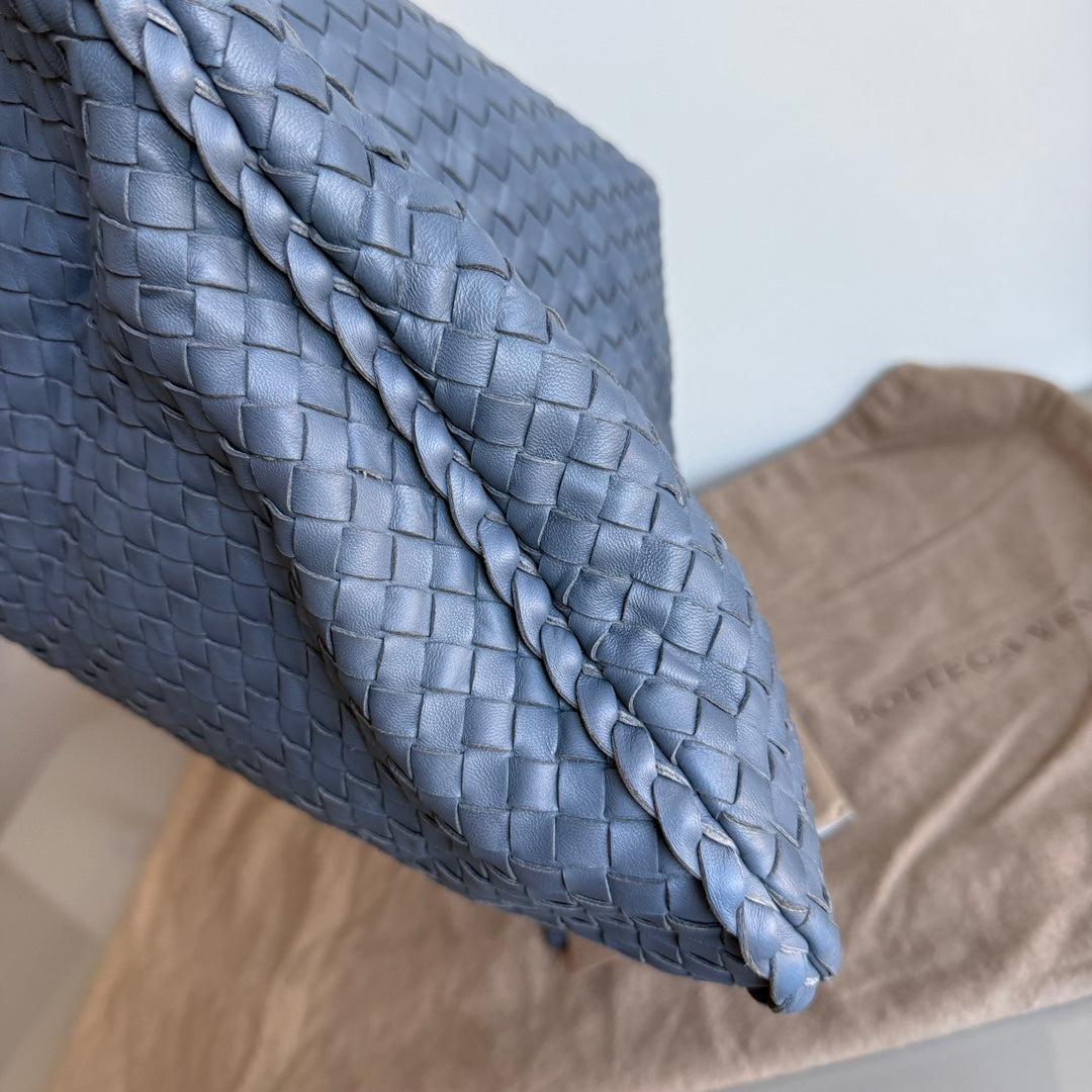 Bottega Veneta Veneta Hobo Maxi Misty Navy Intrecciato Leather 51cm 14