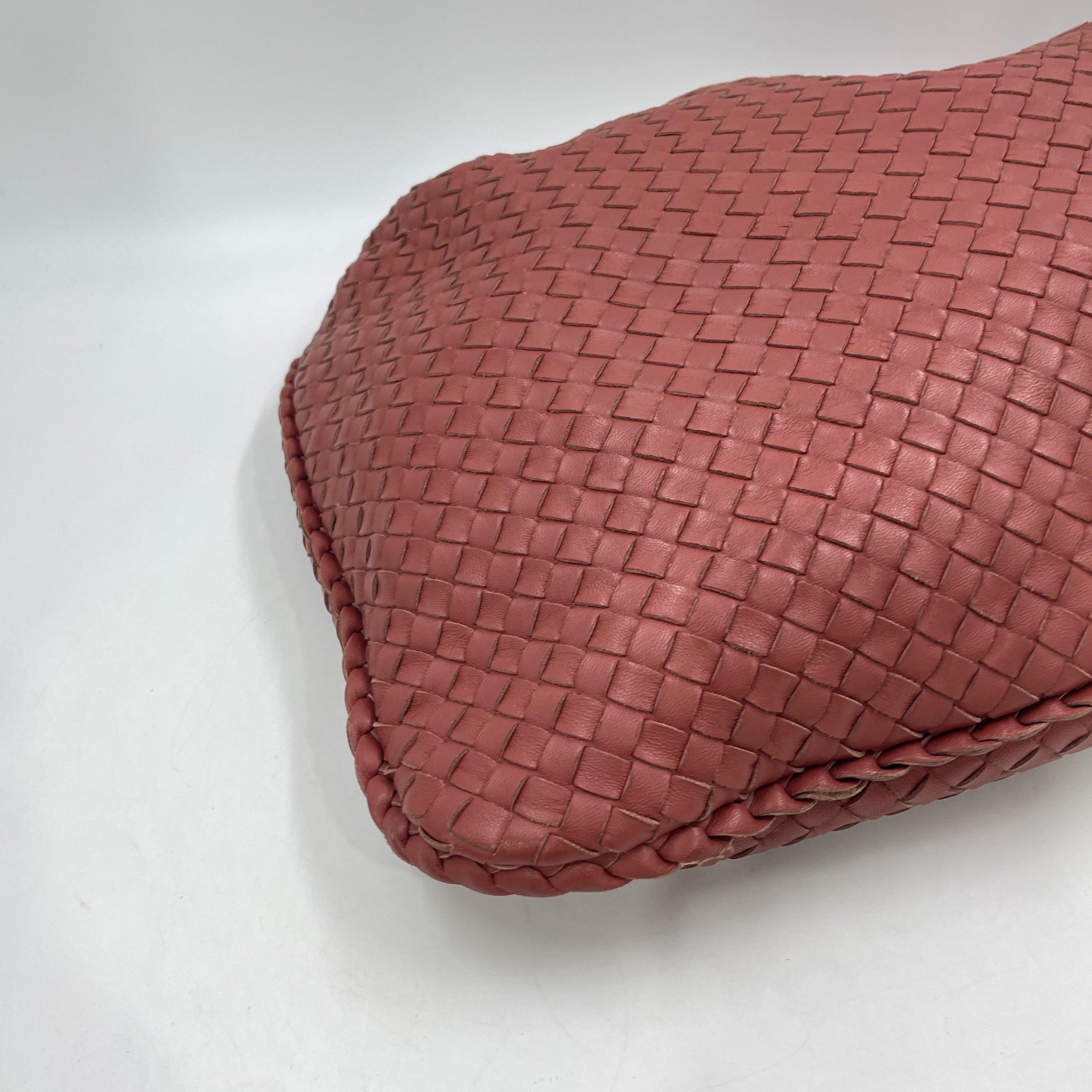 Bottega Veneta Hobo Medio Rosso Mattone Intrecciato in pelle 47cm in vendita 8