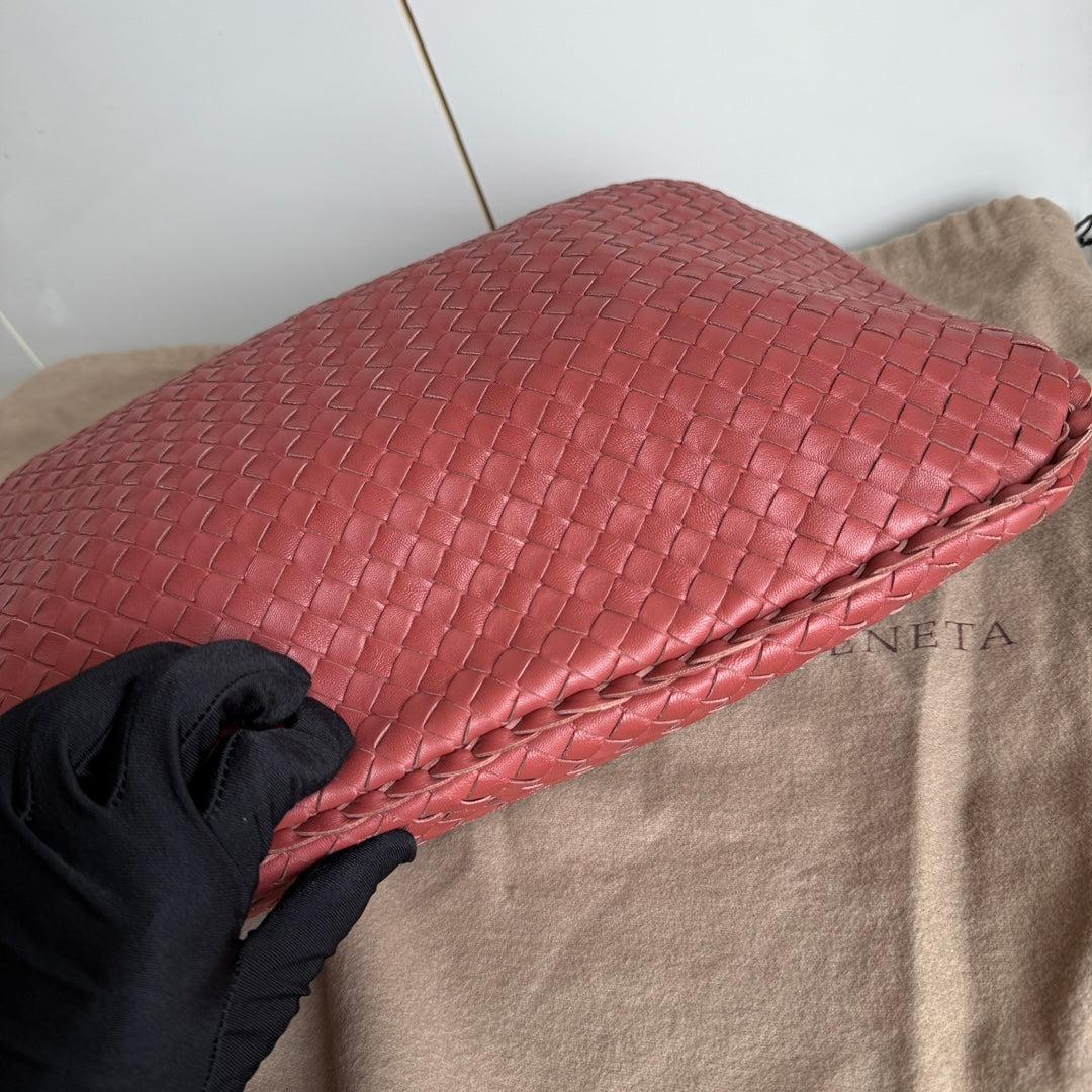 Bottega Veneta Veneta Hobo Medium Brick Red Intrecciato Leather Bag 47cm 2
