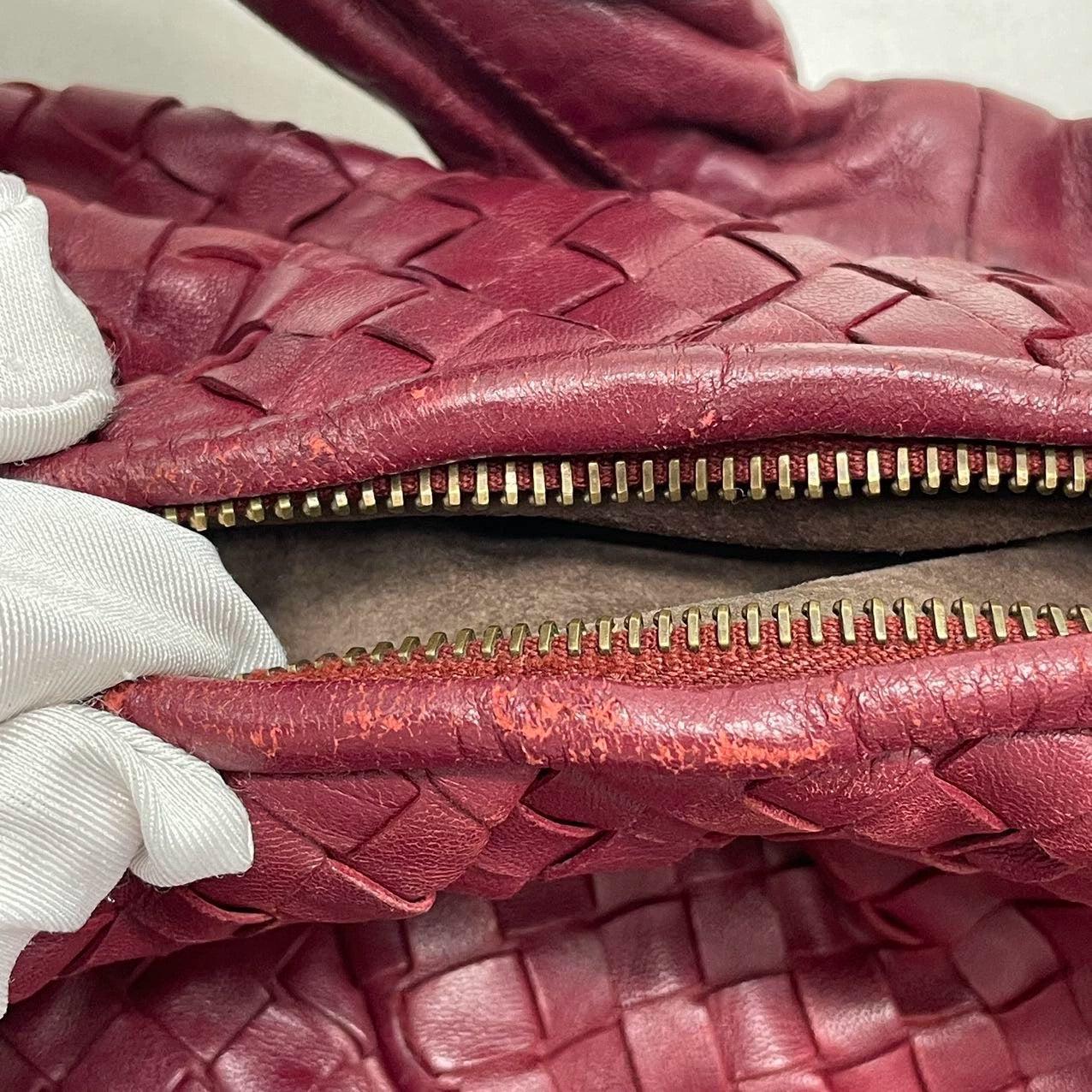 Bottega Veneta Hobo - Cuir d'agneau bordeaux moyen de 50 cm en vente 9