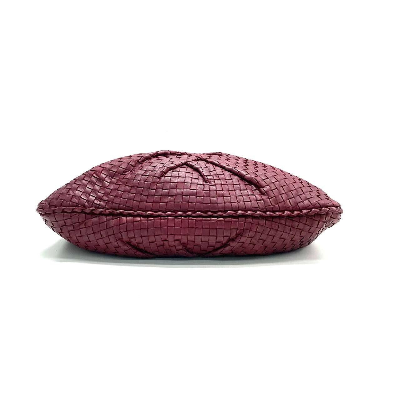 Bottega Veneta Hobo - Cuir d'agneau bordeaux moyen de 50 cm en vente 1