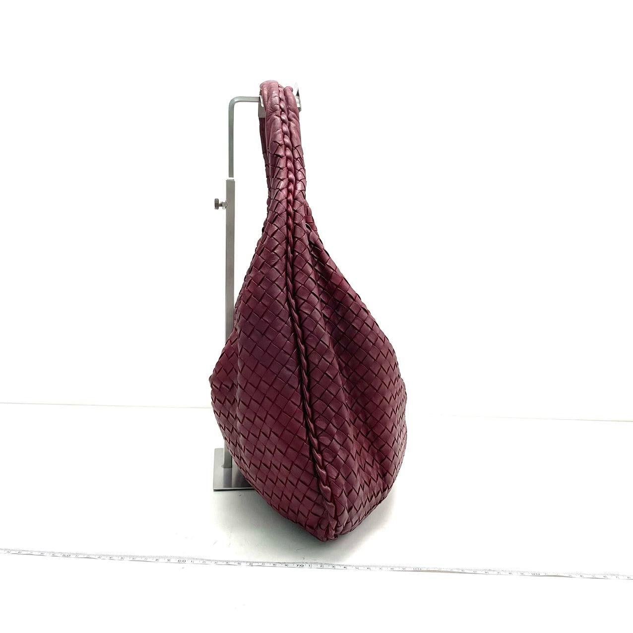 Bottega Veneta Hobo - Cuir d'agneau bordeaux moyen de 50 cm en vente 2