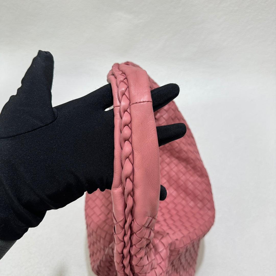 De las mujeres Bottega Veneta Bolso Hobo mediano de piel Intrecciato coral 47cm