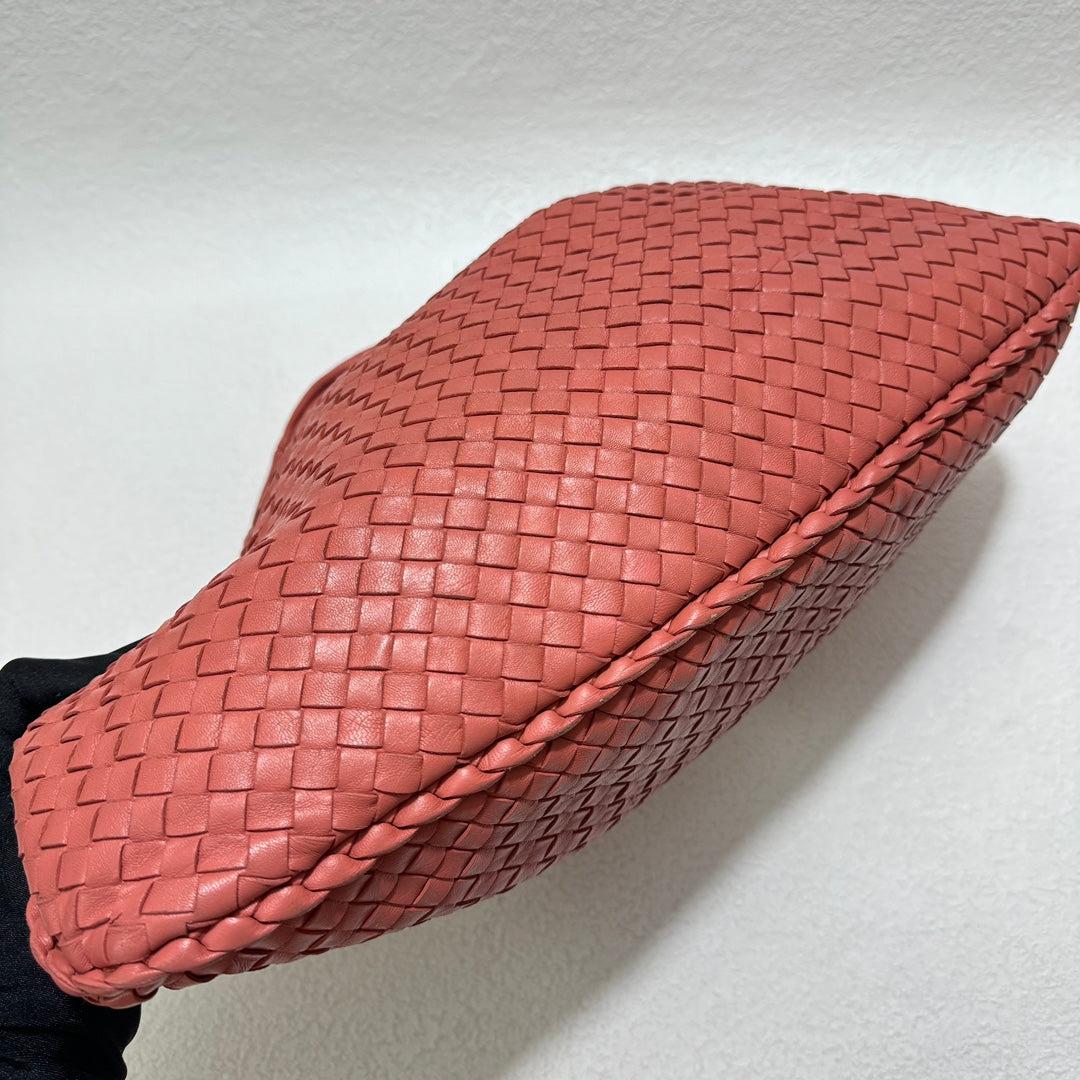 Bottega Veneta Veneta Hobo Medium Coral Intrecciato Leather Bag 47cm 3