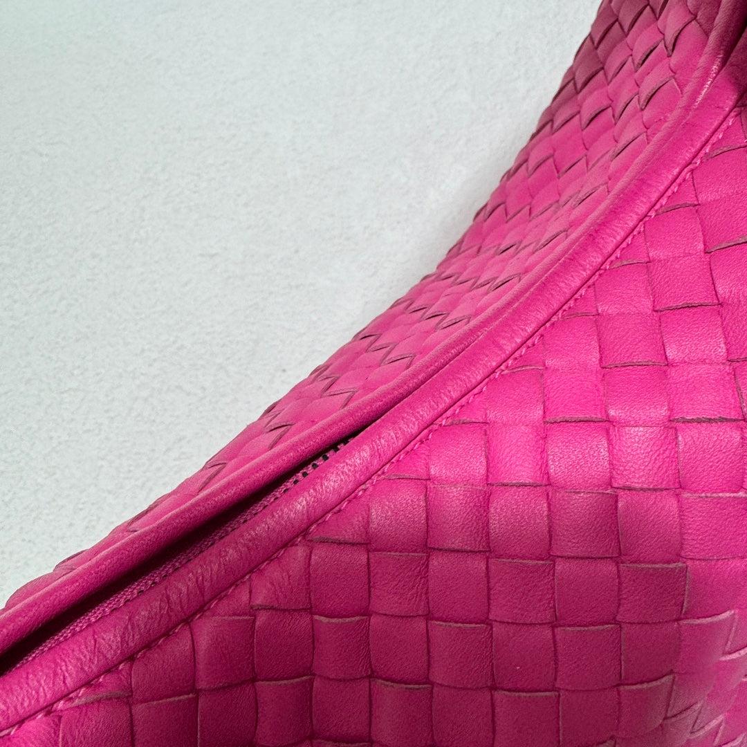 Bottega Veneta Veneta Hobo Medium Fuchsia Intrecciato Leather Bag 40cm 12