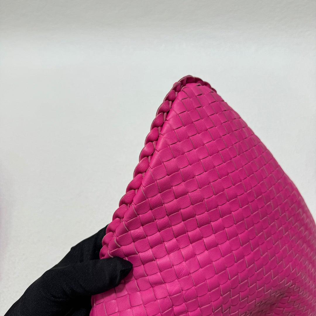 Women's Bottega Veneta Veneta Hobo Medium Fuchsia Intrecciato Leather Bag 40cm