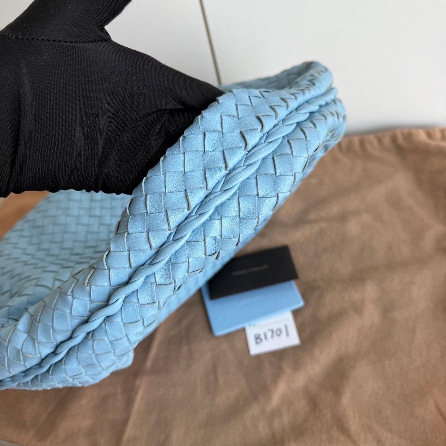 Bottega Veneta Hobo Medium Large Baby Blau Intrecciato Ledertasche 47cm im Angebot 6