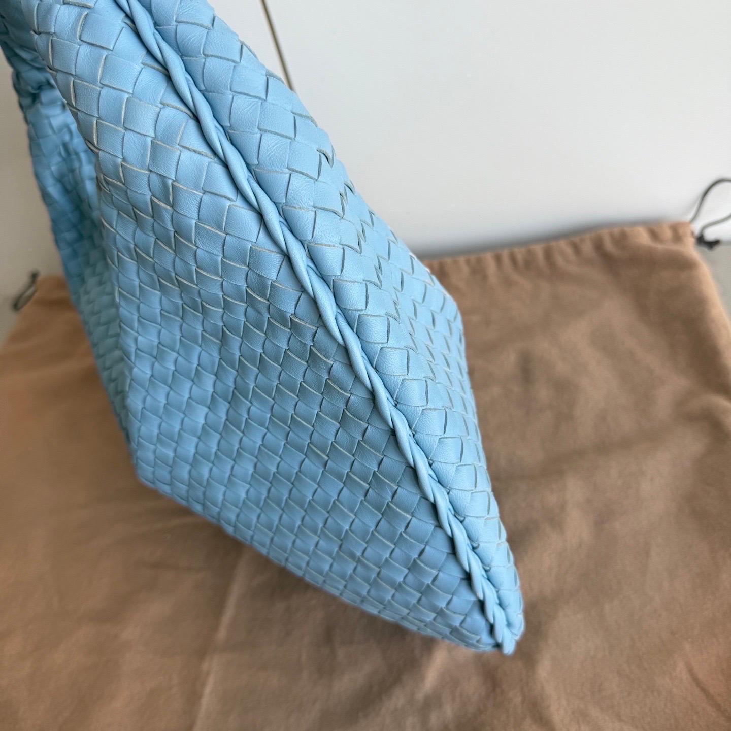 Bottega Veneta Hobo Medium Large Baby Blau Intrecciato Ledertasche 47cm im Angebot 8