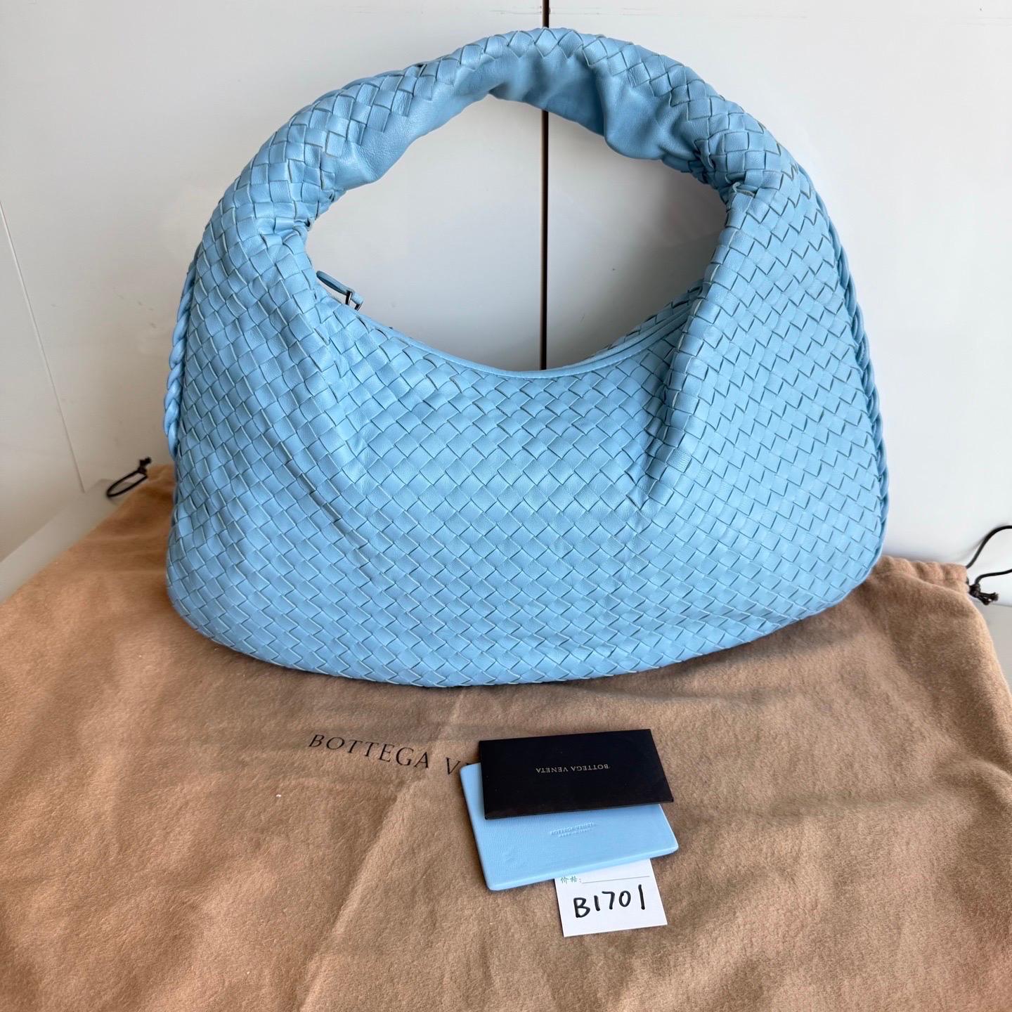 Bottega Veneta Hobo Medium Large Baby Blau Intrecciato Ledertasche 47cm im Angebot 3