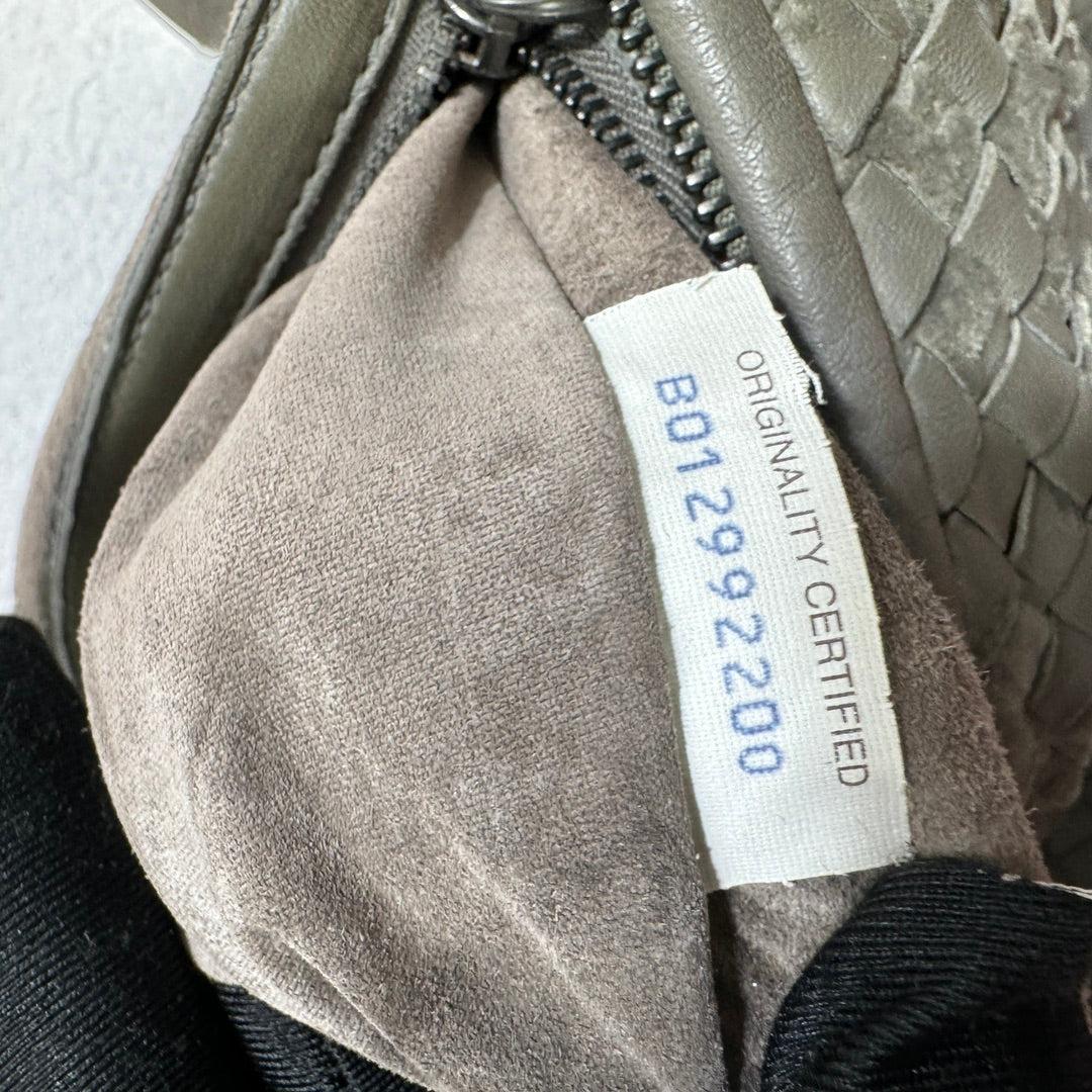 Bottega Veneta Veneta Hobo Medium Leather and Velvet Grey Green 41cm 6