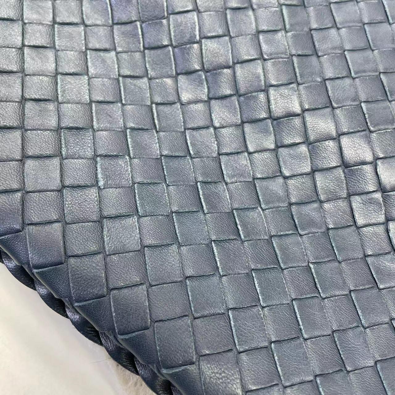 Bottega Veneta Veneta Hobo Medium Navy Intrecciato Leather Bag 16