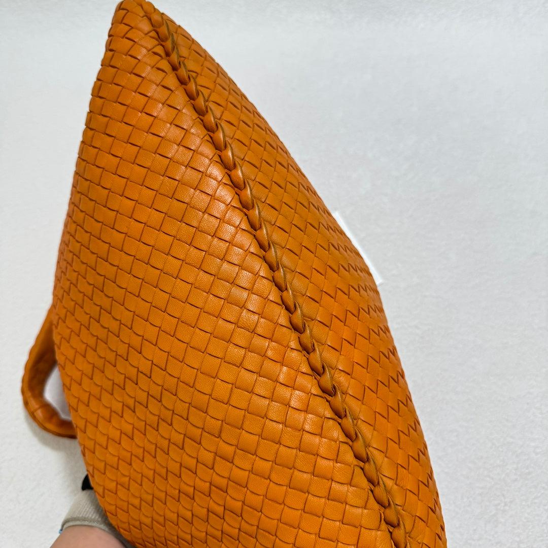 Bottega Veneta Veneta Hobo Medium Orange Intrecciato Leather Bag 47cm 2