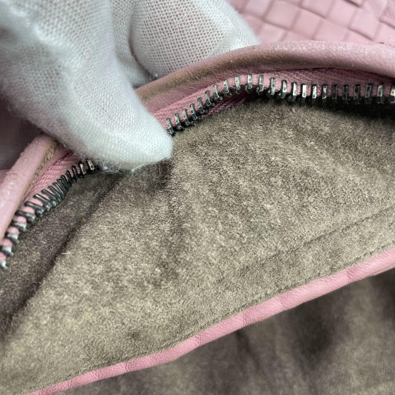 Bottega Veneta Veneta Hobo Bolso mediano de piel Intrecciato rosa 40cm en venta 9