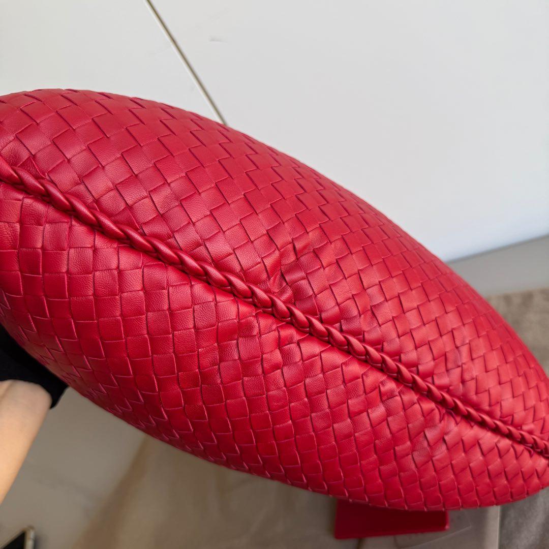Bottega Veneta Veneta Hobo Medium Red Intrecciato Leather Bag 47cm 6