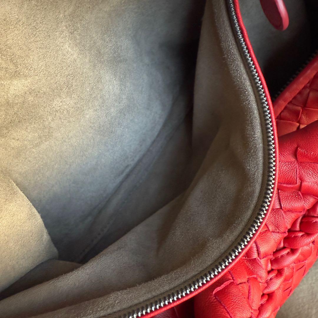 Bottega Veneta Veneta Hobo Medium Red Intrecciato Leather Bag 47cm 12