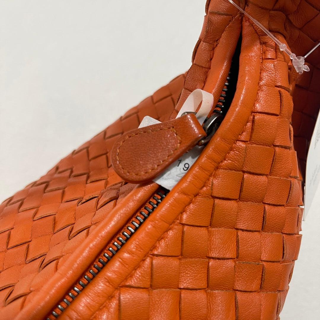 Bottega Veneta Veneta Hobo Medium with Fringe Edges Intrecciato Leather Bag 40cm For Sale 9