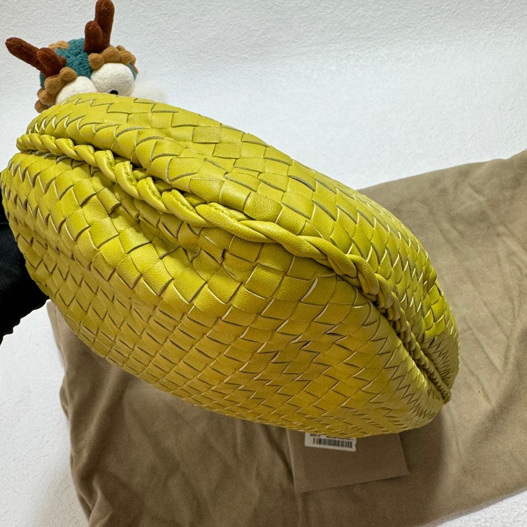 Sac Hobo de Bottega Veneta en cuir Intrecciato jaune moyen 47 cm Pour femmes en vente