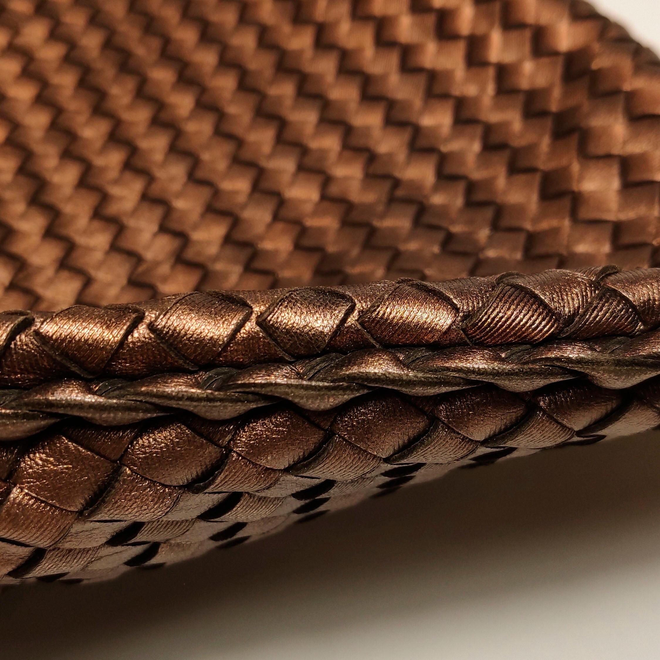 Bottega Veneta Veneta Hobo Metallic Copper Leather Large 47cm im Angebot 7